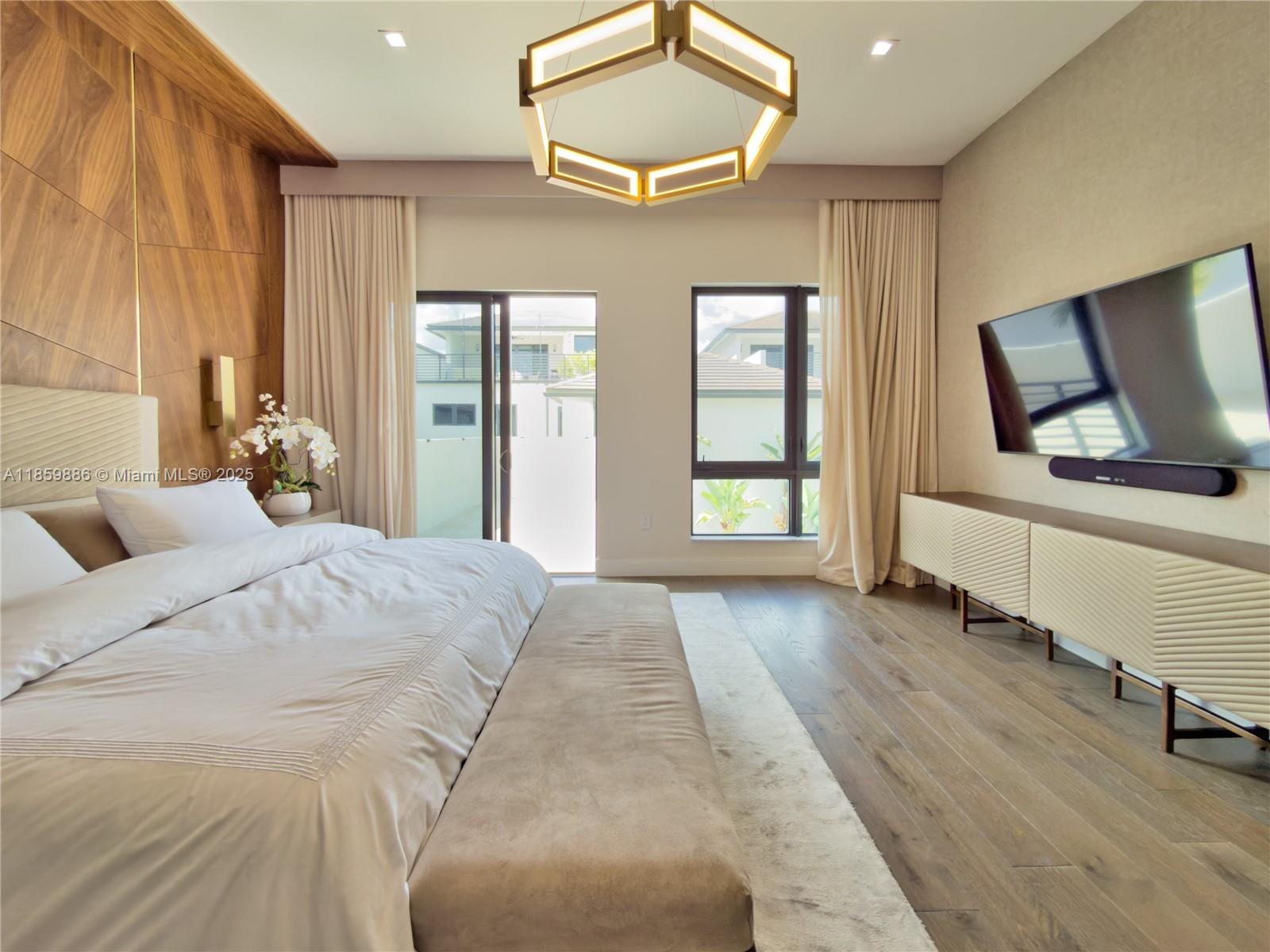 8162 NW 48th Ter Doral, FL 33166