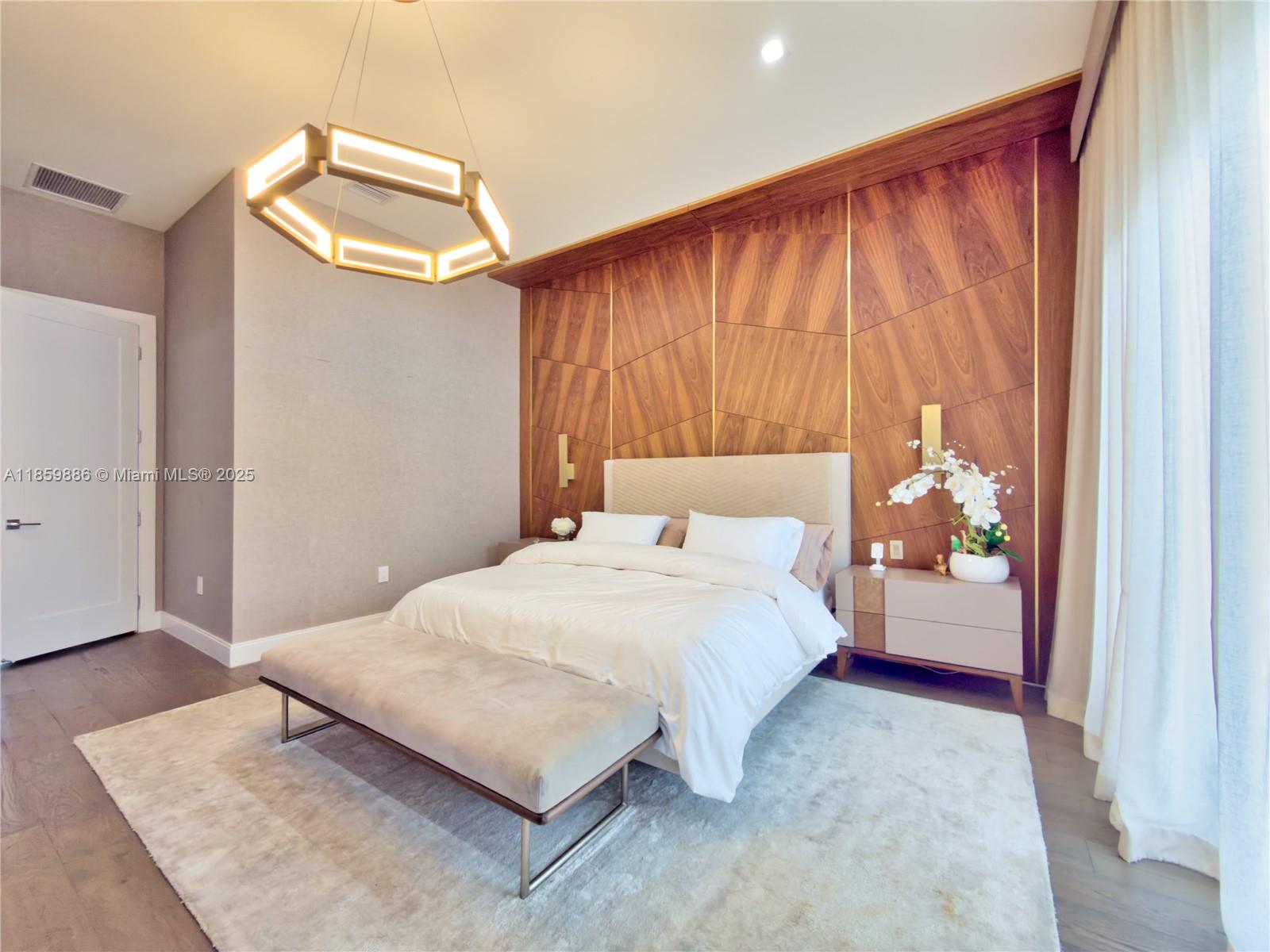 8162 NW 48th Ter Doral, FL 33166