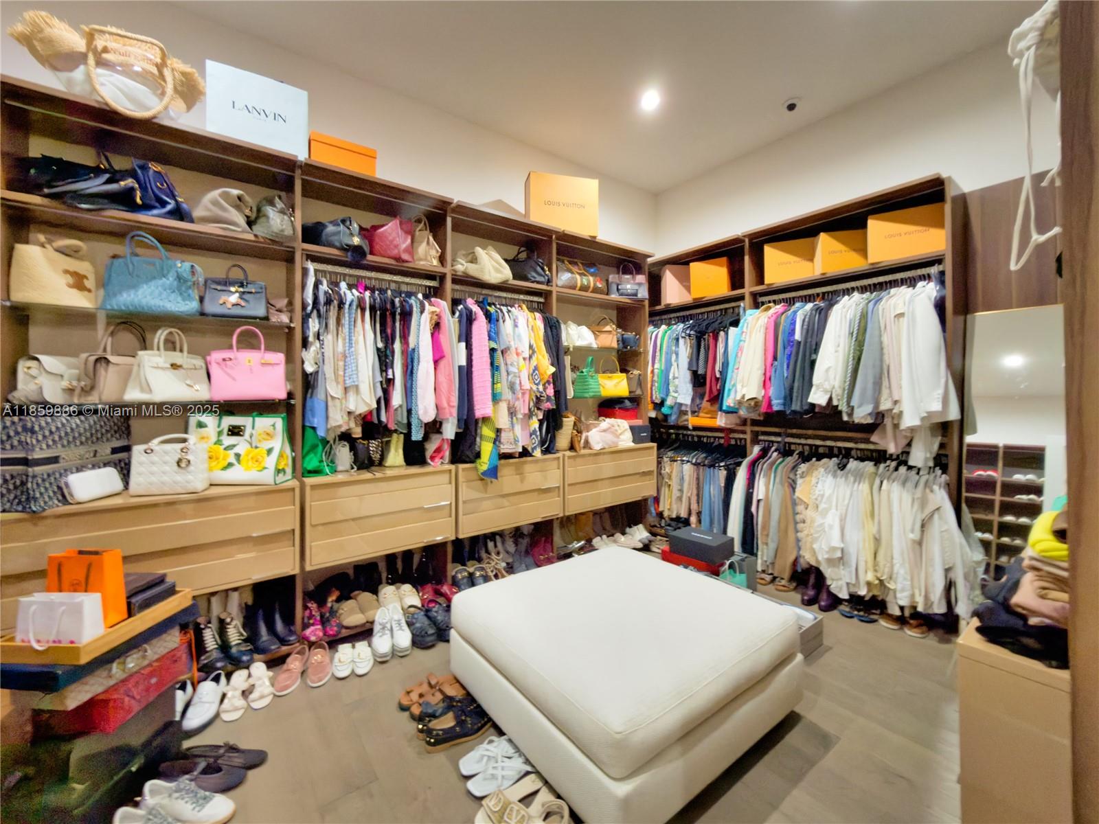 8162 NW 48th Ter Doral, FL 33166