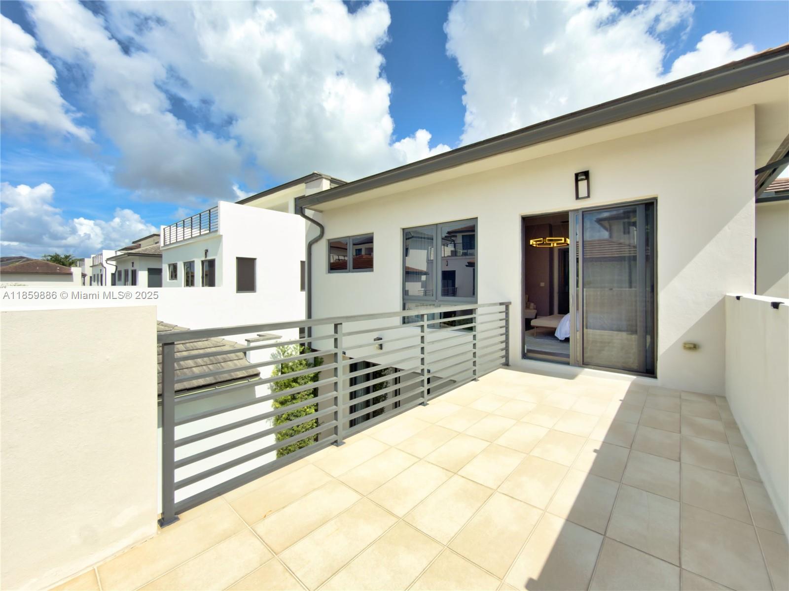 8162 NW 48th Ter Doral, FL 33166