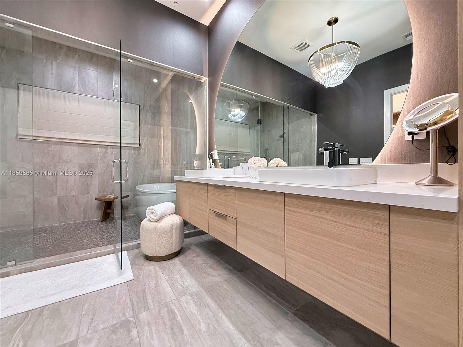 8162 NW 48th Ter Doral, FL 33166