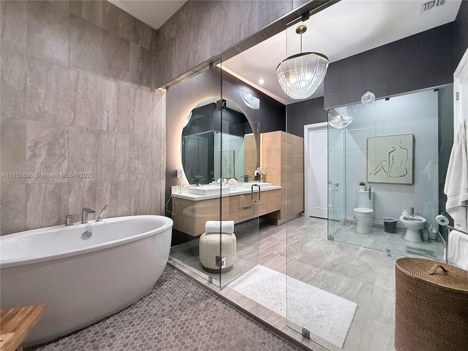 8162 NW 48th Ter Doral, FL 33166