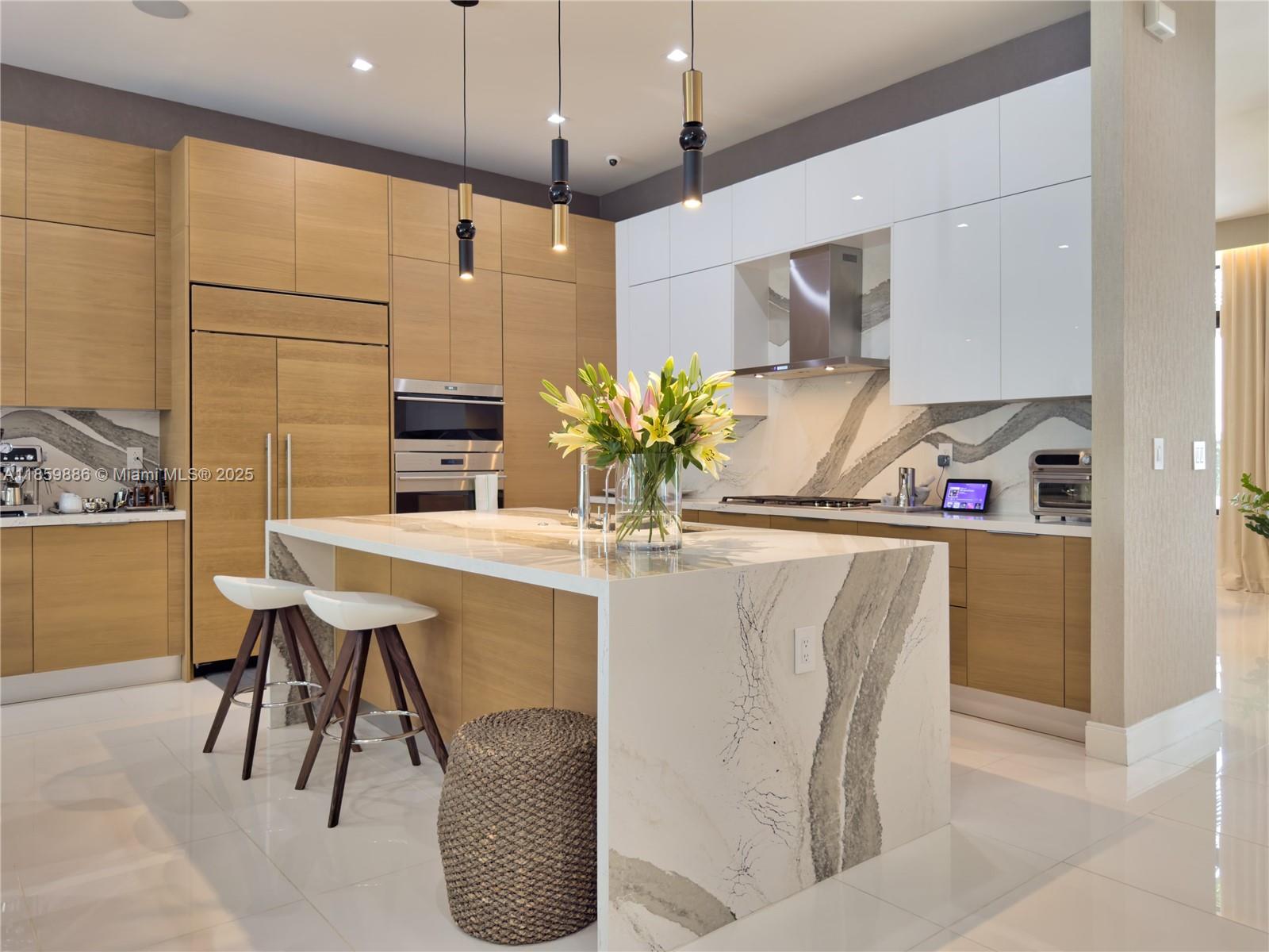 8162 NW 48th Ter Doral, FL 33166