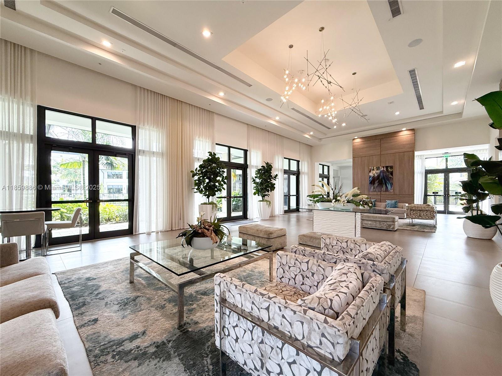 8162 NW 48th Ter Doral, FL 33166