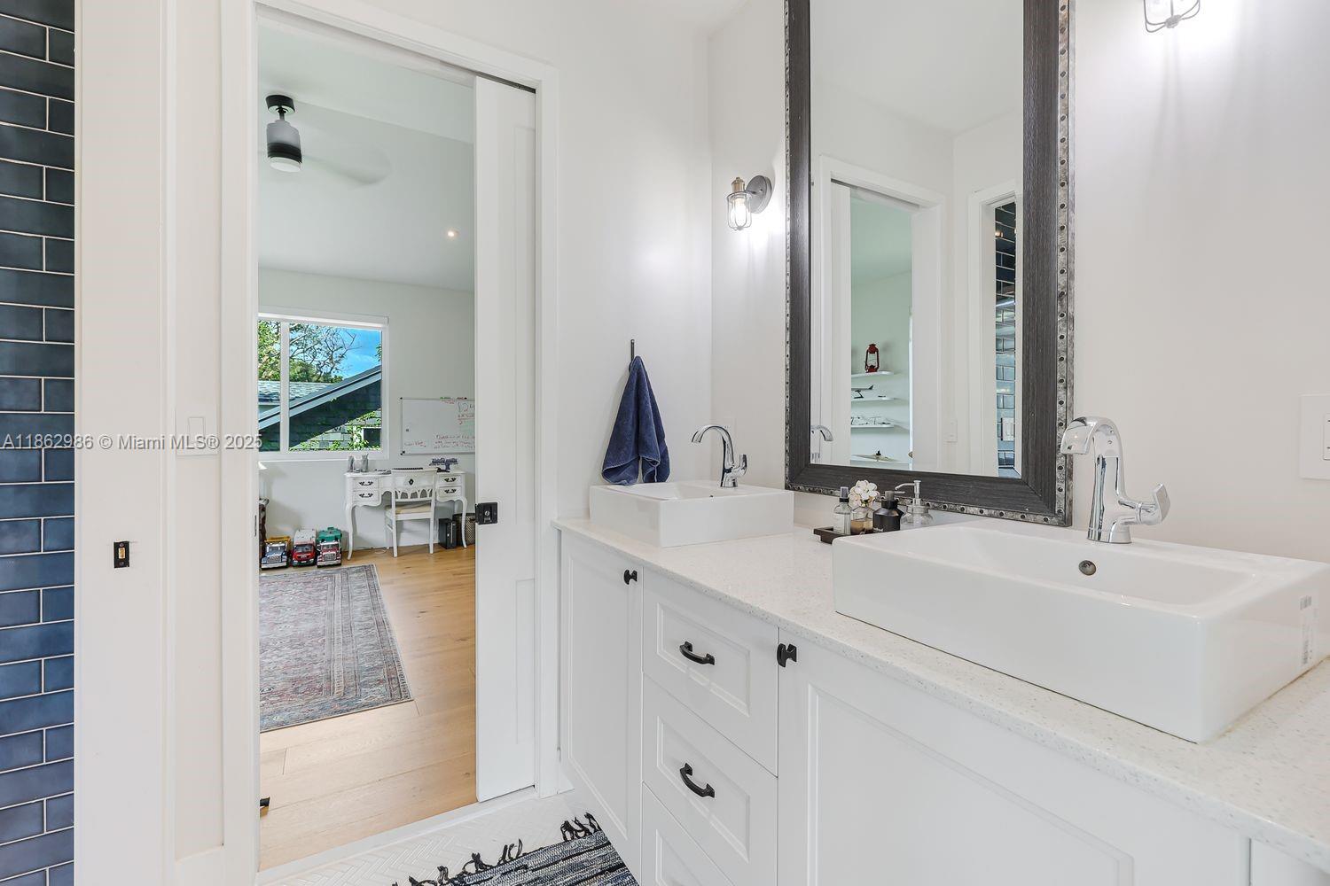 6910 SW 145th Ter Palmetto Bay, FL 33158