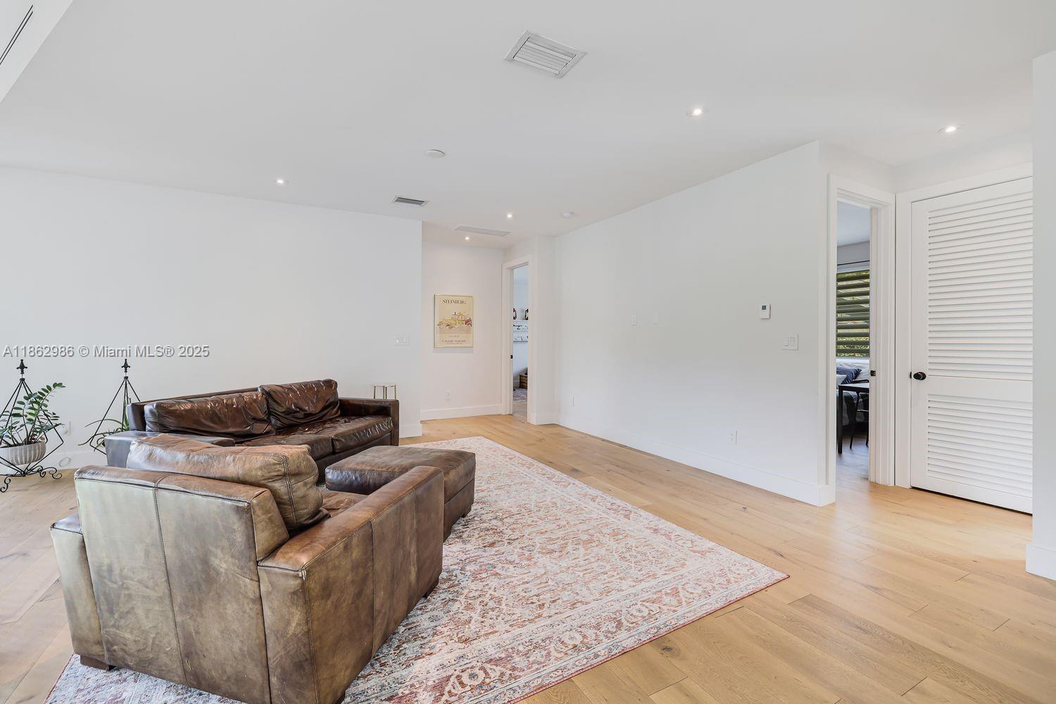 6910 SW 145th Ter Palmetto Bay, FL 33158