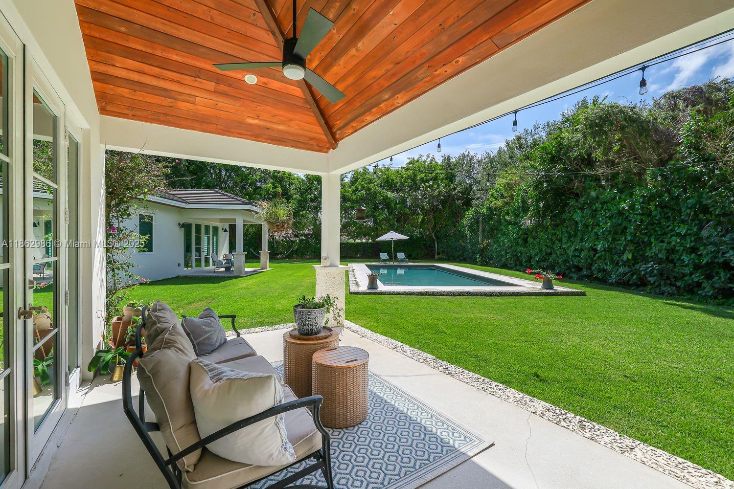 6910 SW 145th Ter Palmetto Bay, FL 33158