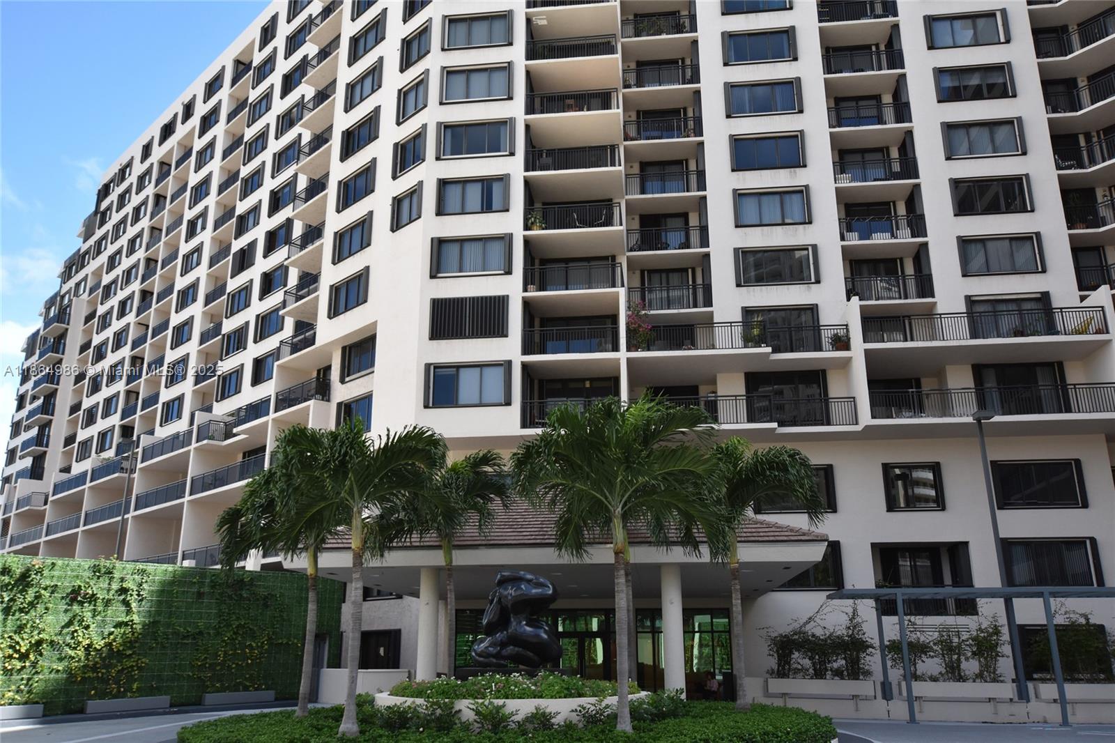540 Brickell Key Dr #316