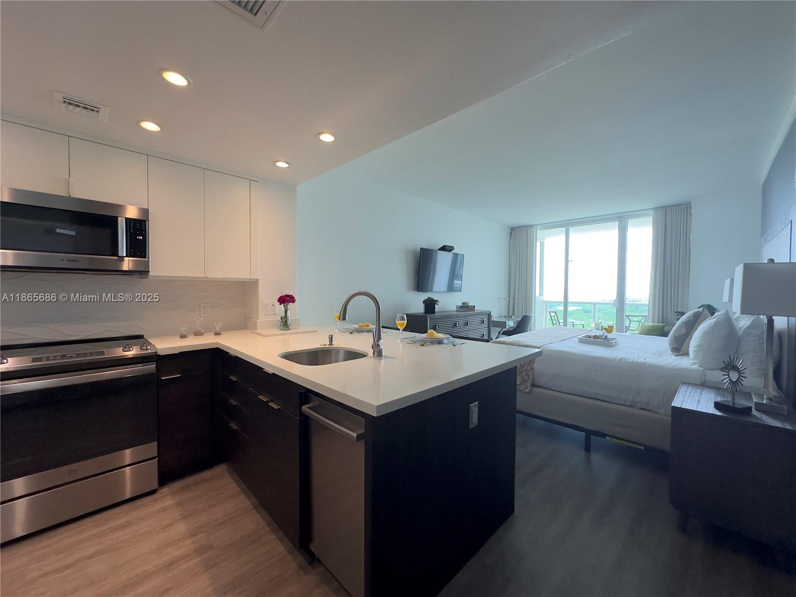 image Mutiny Park/condo8