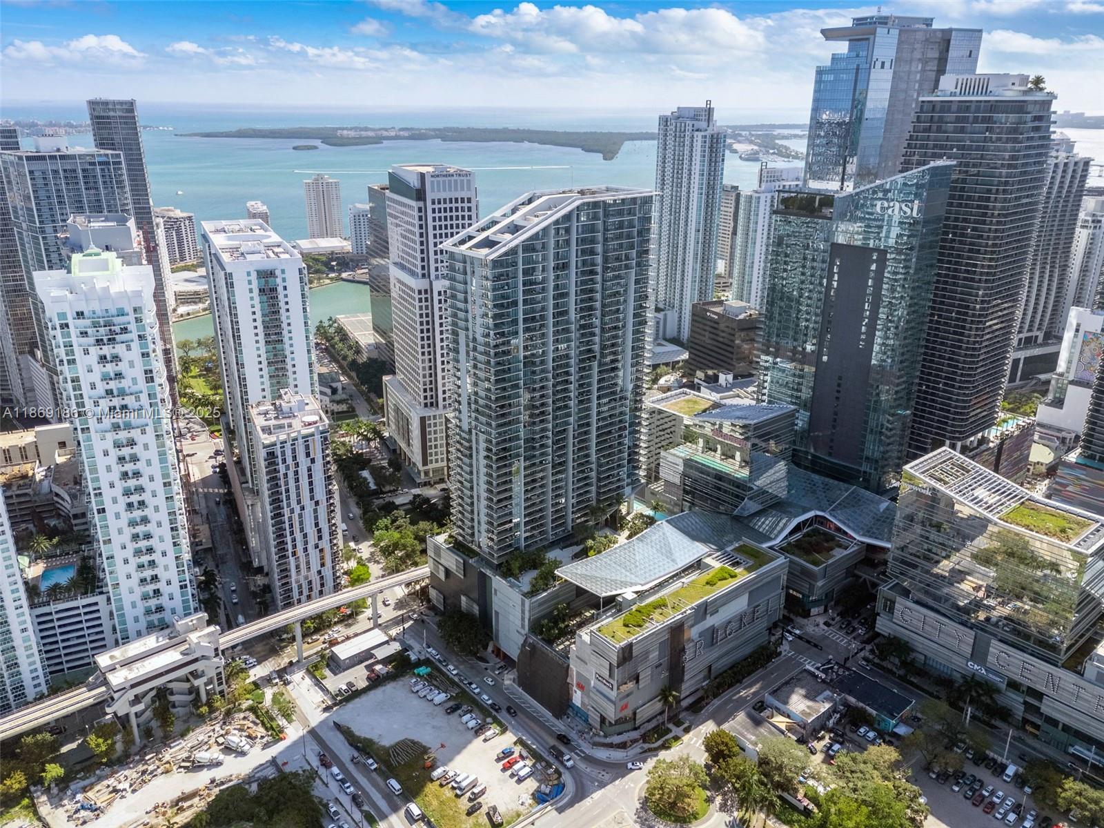 image Brickell City Center38