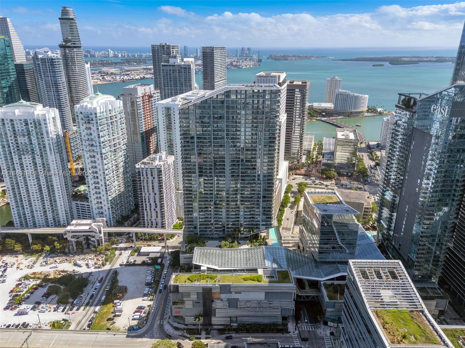image Brickell City Center40