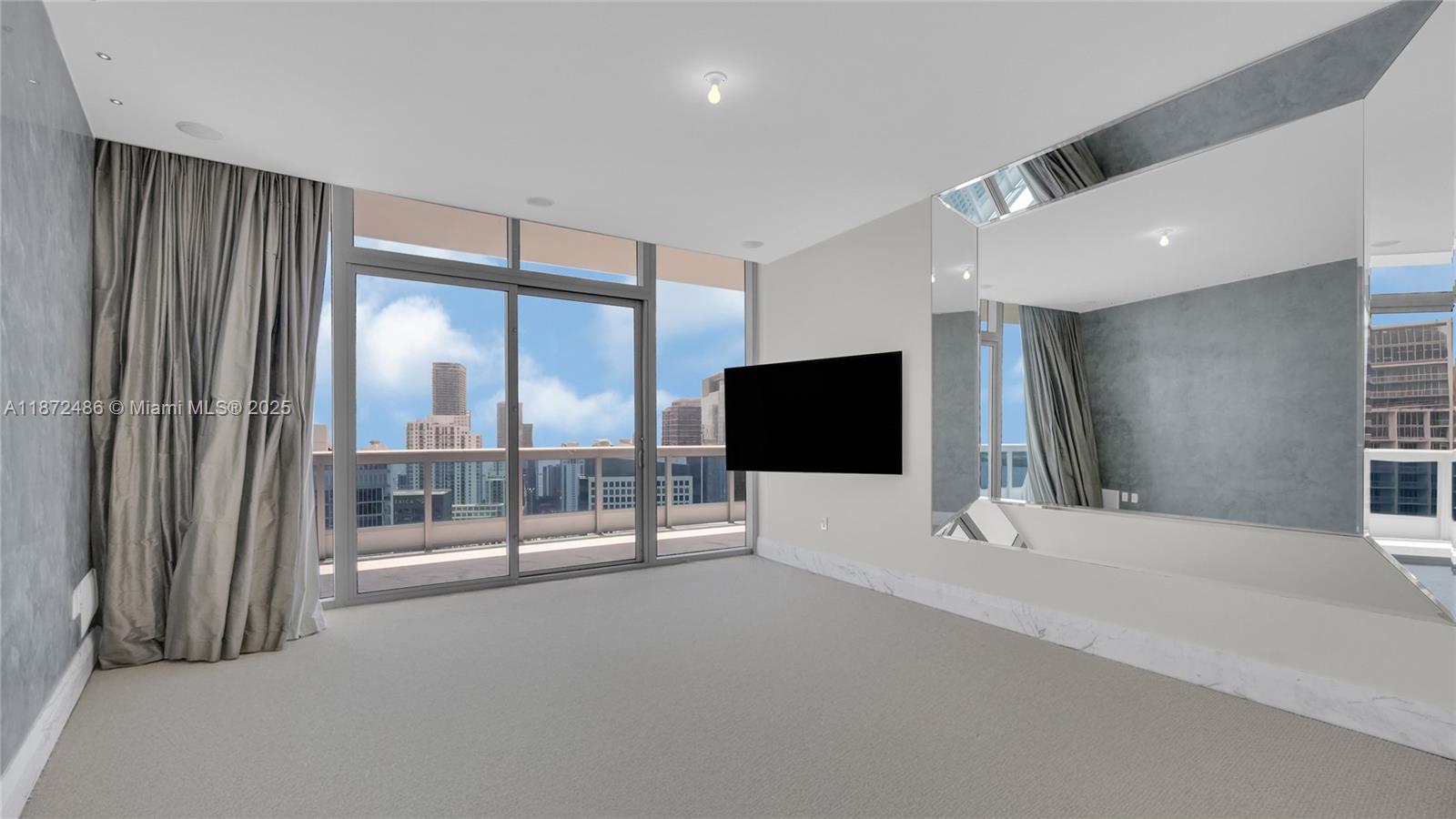image Epic West Condo17