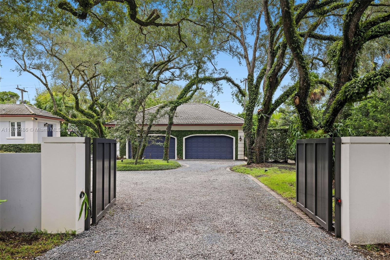 5400 Banyan Trl Coral Gables, FL 33156