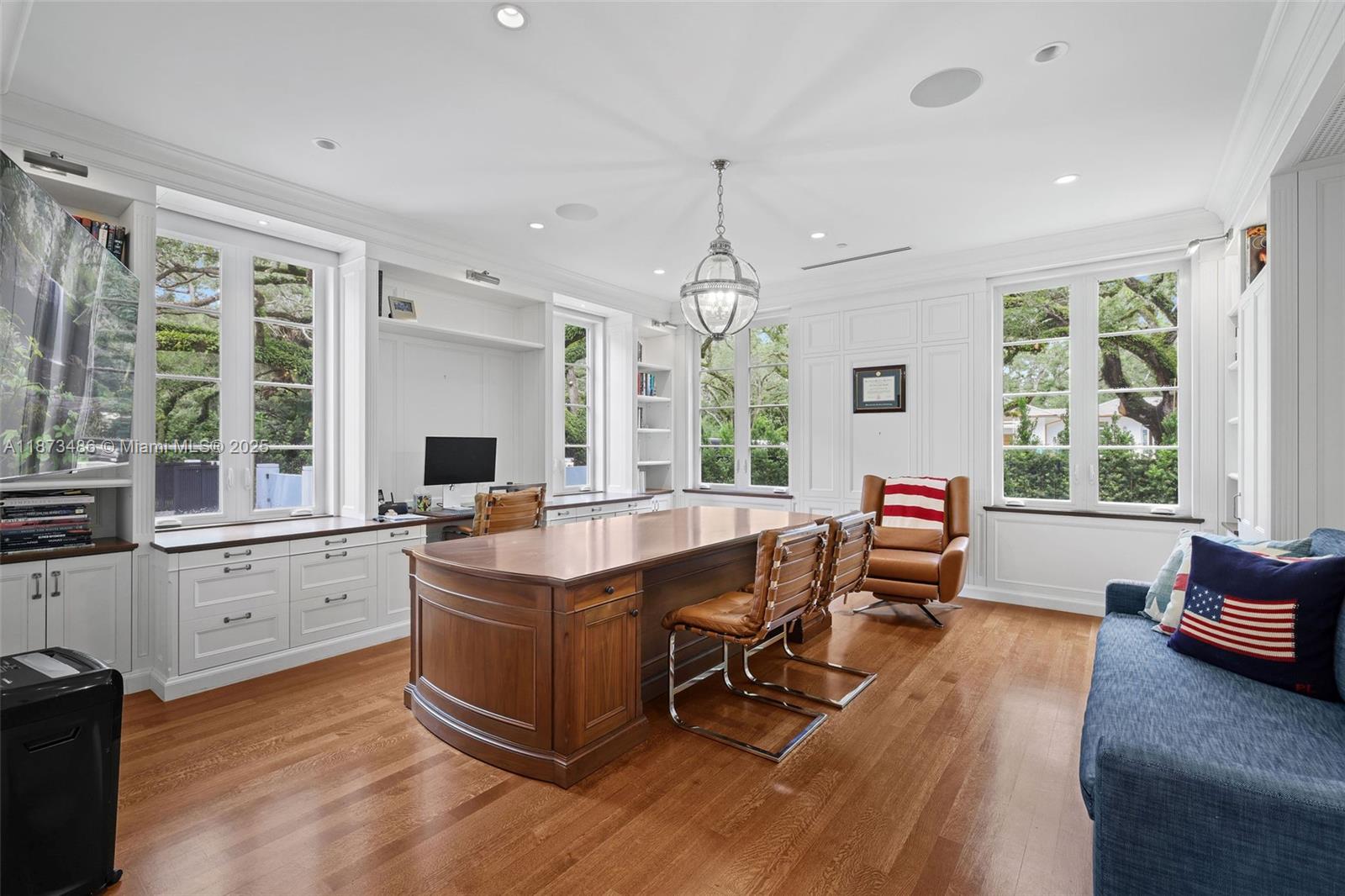 5400 Banyan Trl Coral Gables, FL 33156