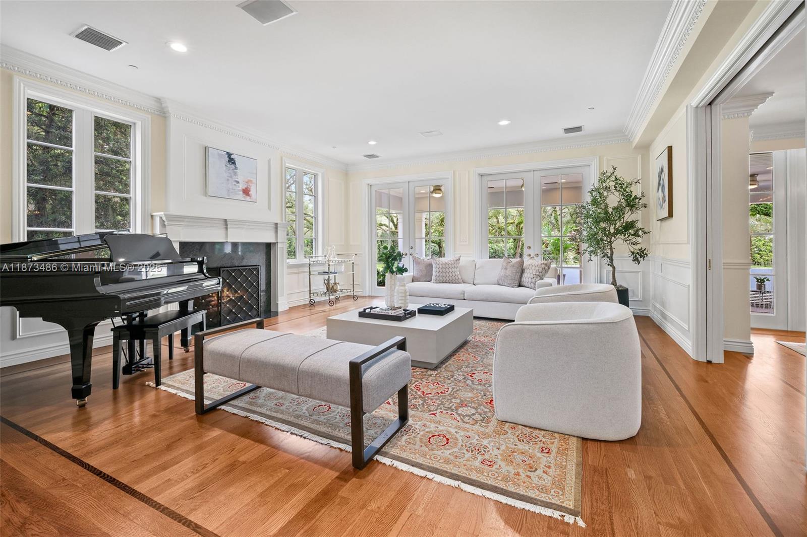 5400 Banyan Trl Coral Gables, FL 33156