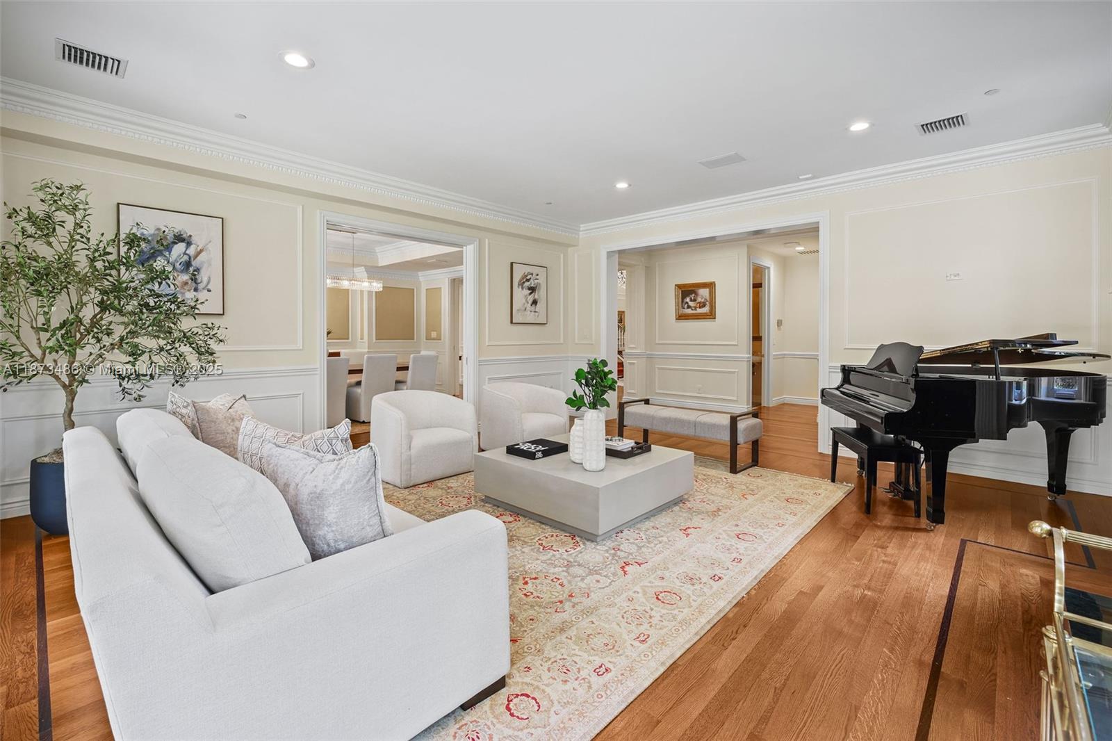 5400 Banyan Trl Coral Gables, FL 33156