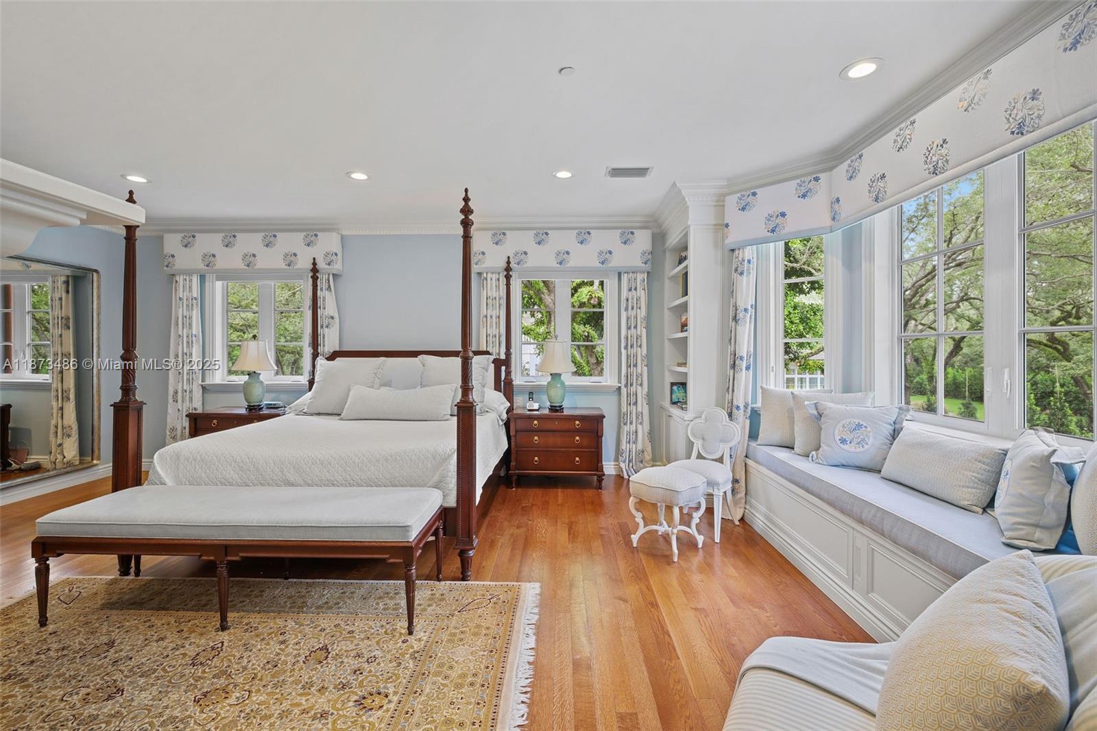 5400 Banyan Trl Coral Gables, FL 33156