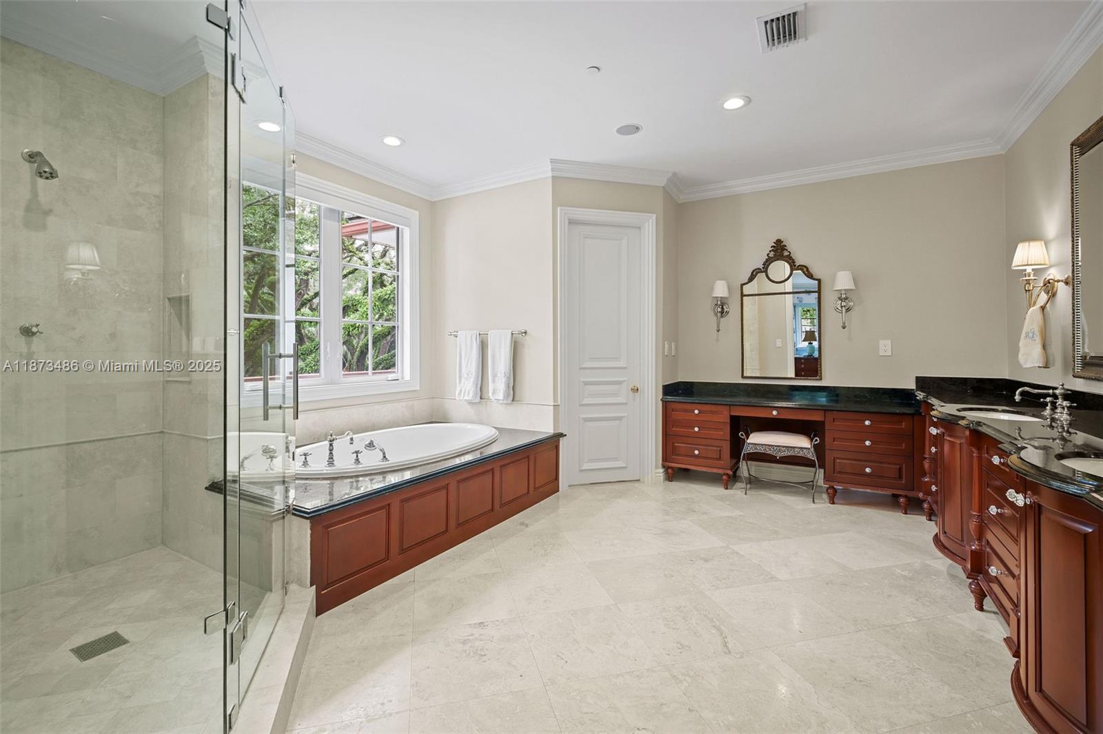 5400 Banyan Trl Coral Gables, FL 33156