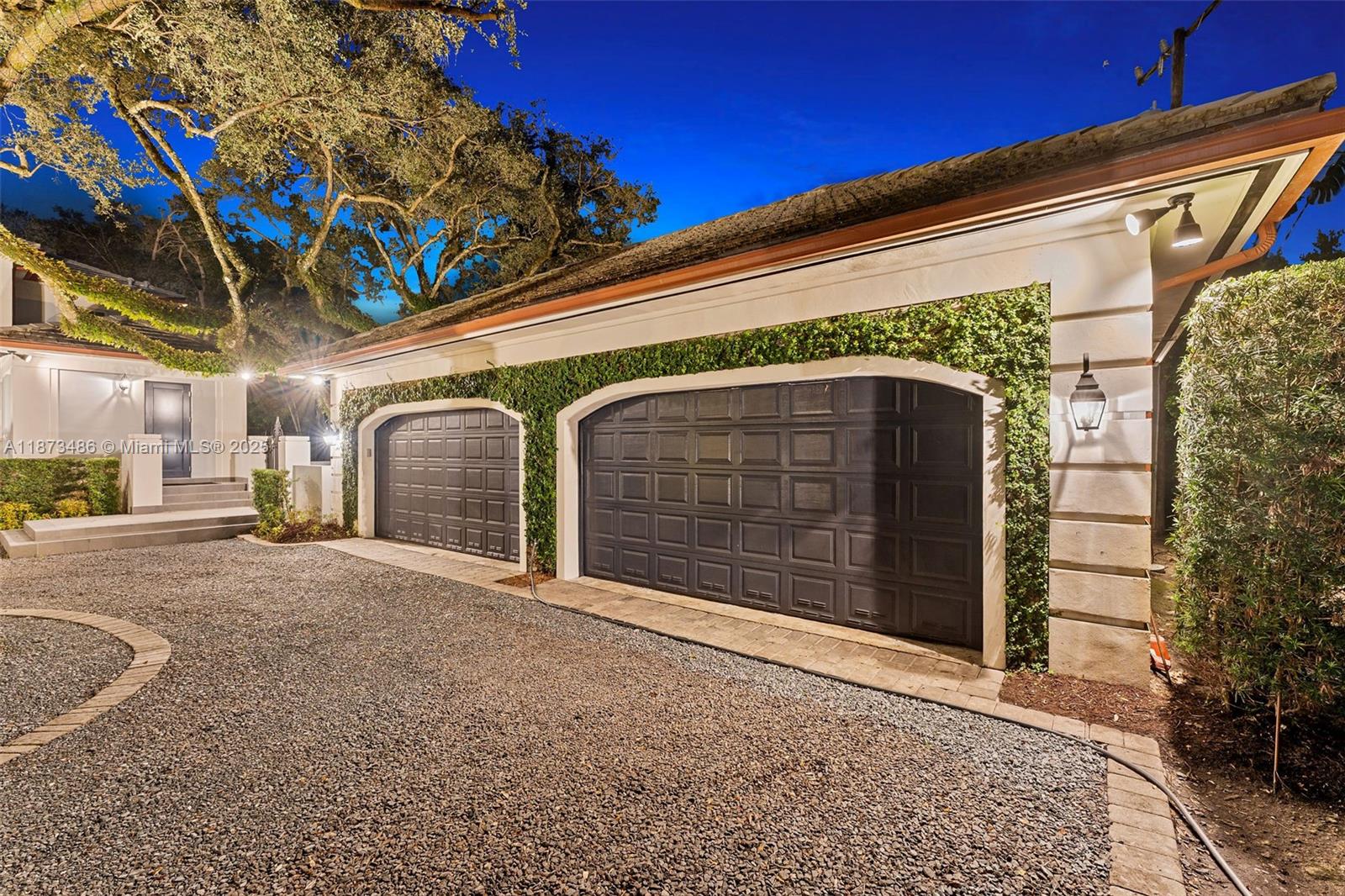 5400 Banyan Trl Coral Gables, FL 33156