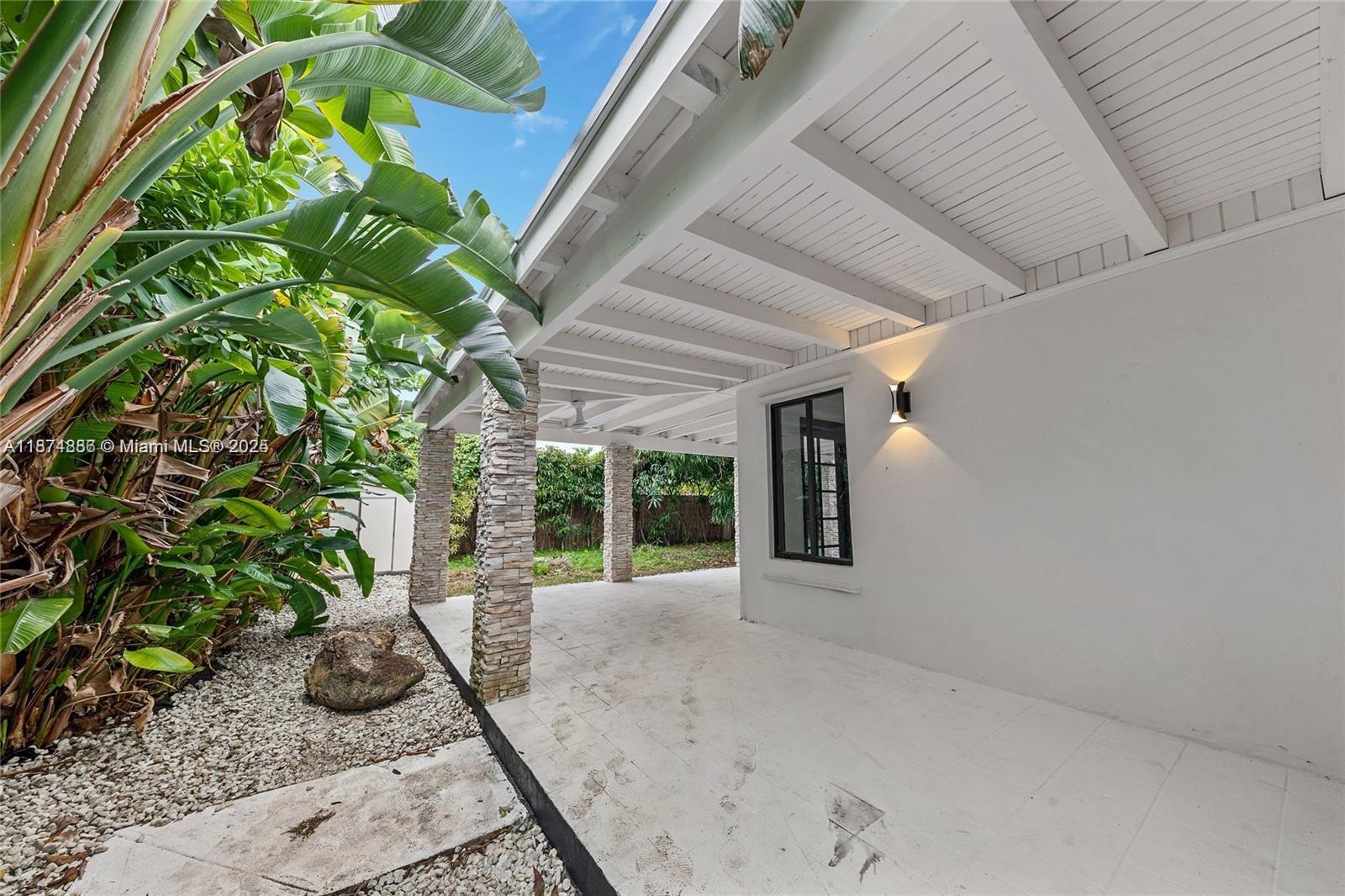 7525 Adventure Ave #1 North Bay Village, FL 33141