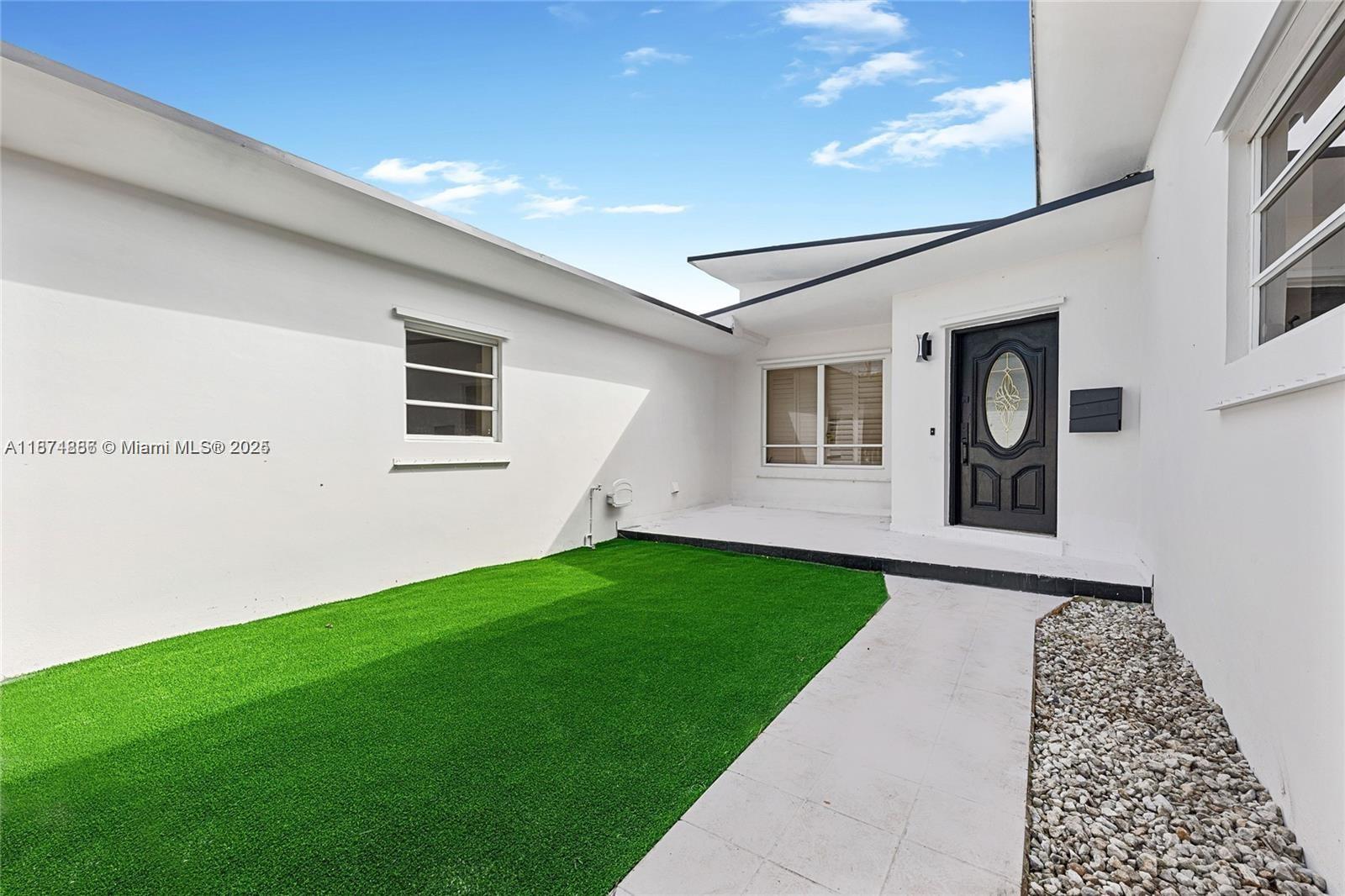 7525 Adventure Ave #1 North Bay Village, FL 33141