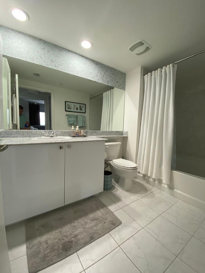 image Venture At Aventura East40