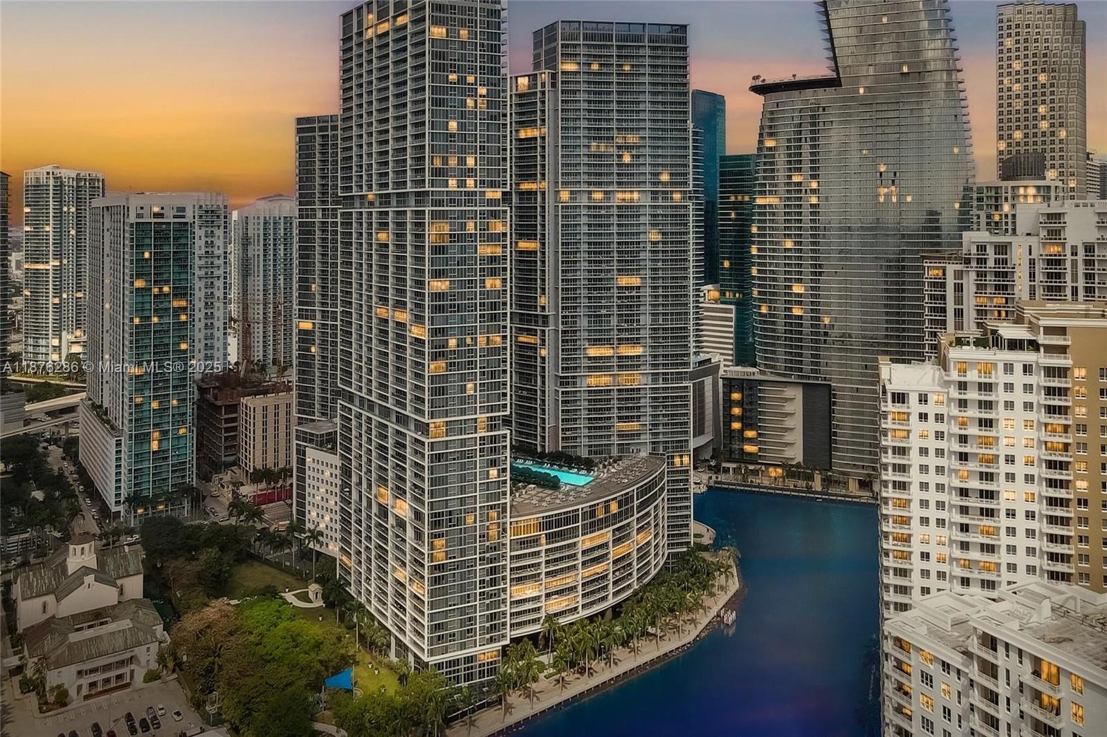 485 Brickell Ave #2009