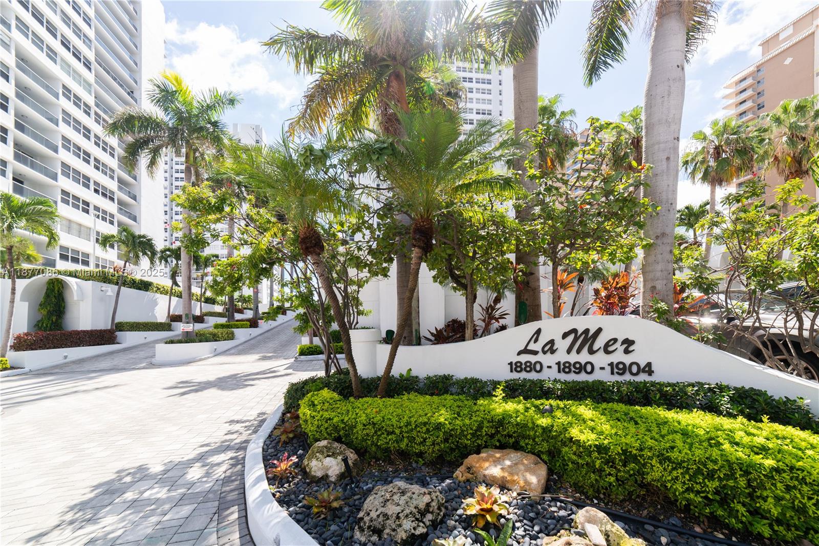 1904 S Ocean Dr #604