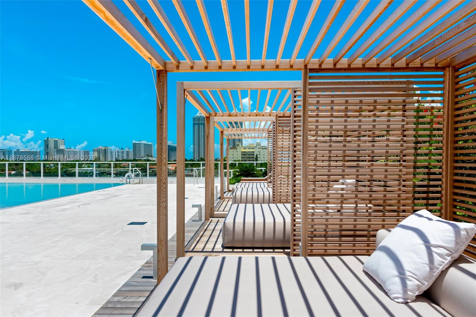 image Ritz Carlton Residences36