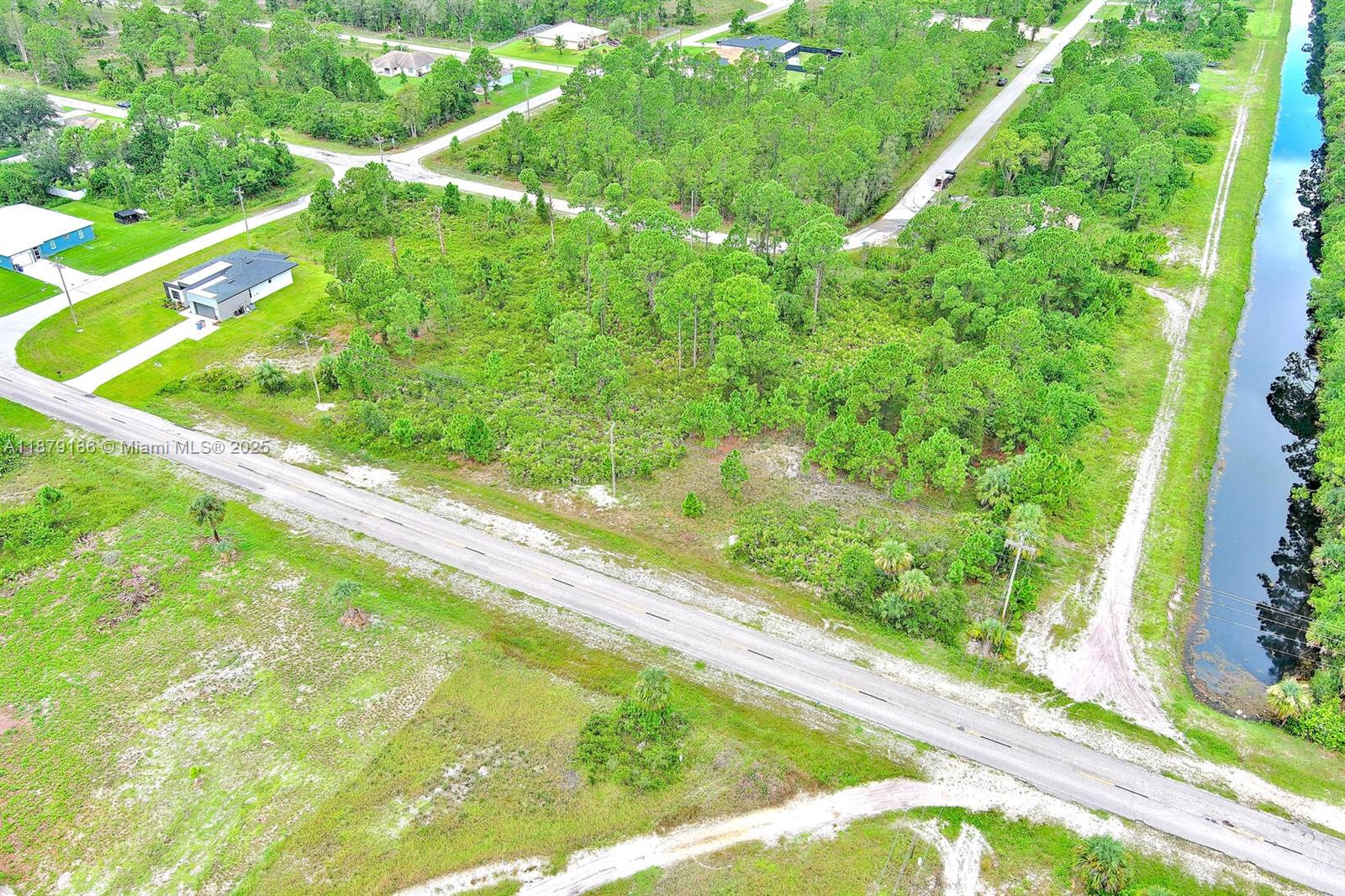 702 Eisenhower Blvd Lehigh Acres, FL 33974