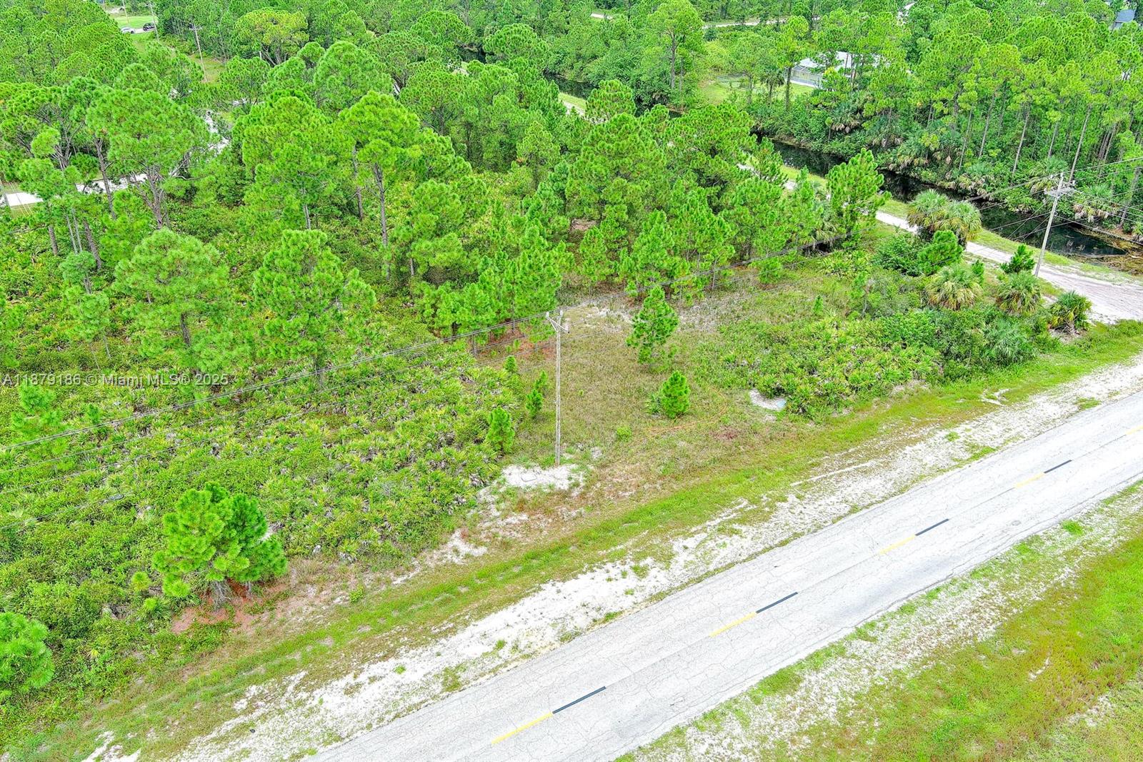 702 Eisenhower Blvd Lehigh Acres, FL 33974