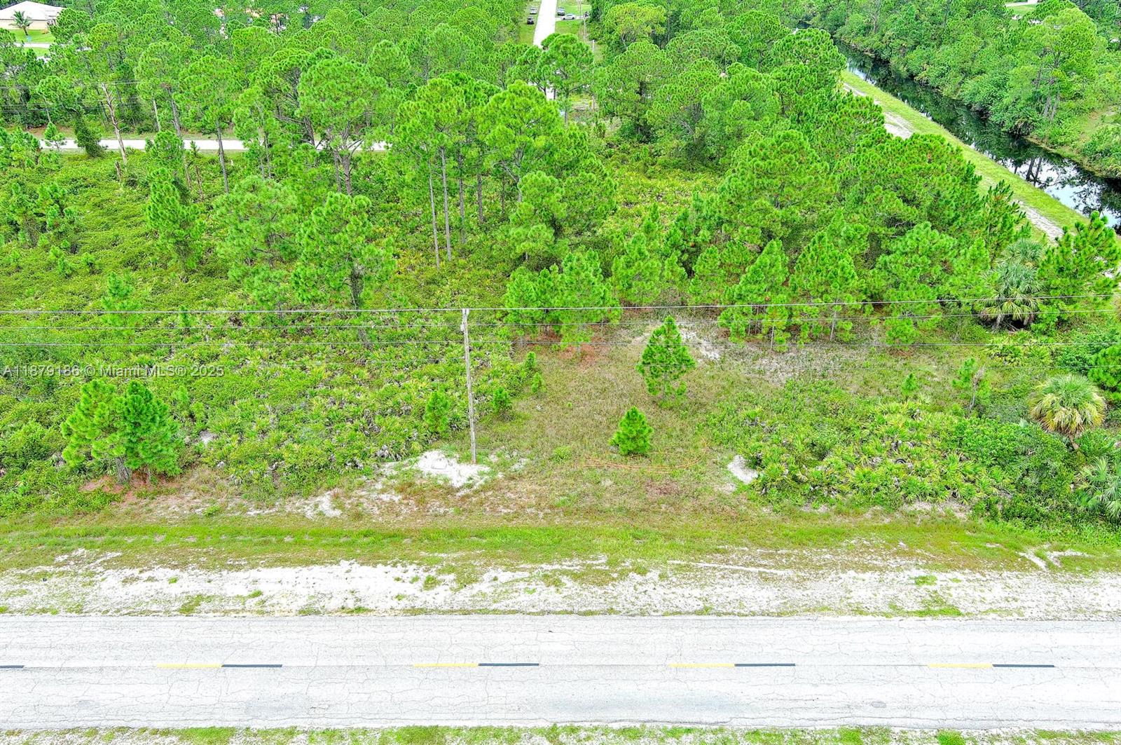 702 Eisenhower Blvd Lehigh Acres, FL 33974