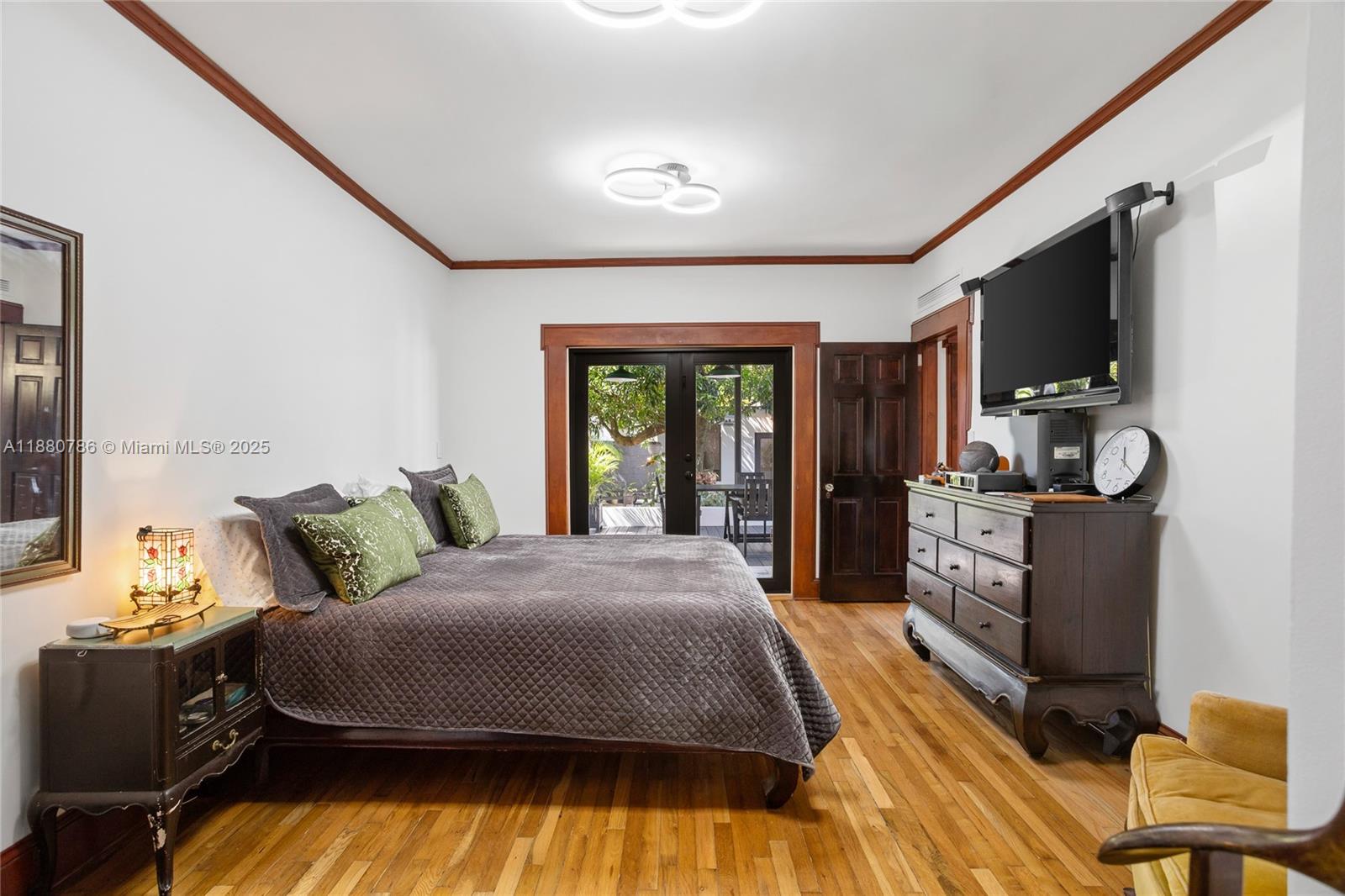 452 SW 21st Rd Miami, FL 33129