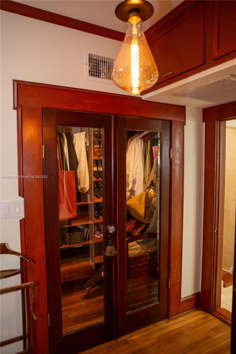 452 SW 21st Rd Miami, FL 33129