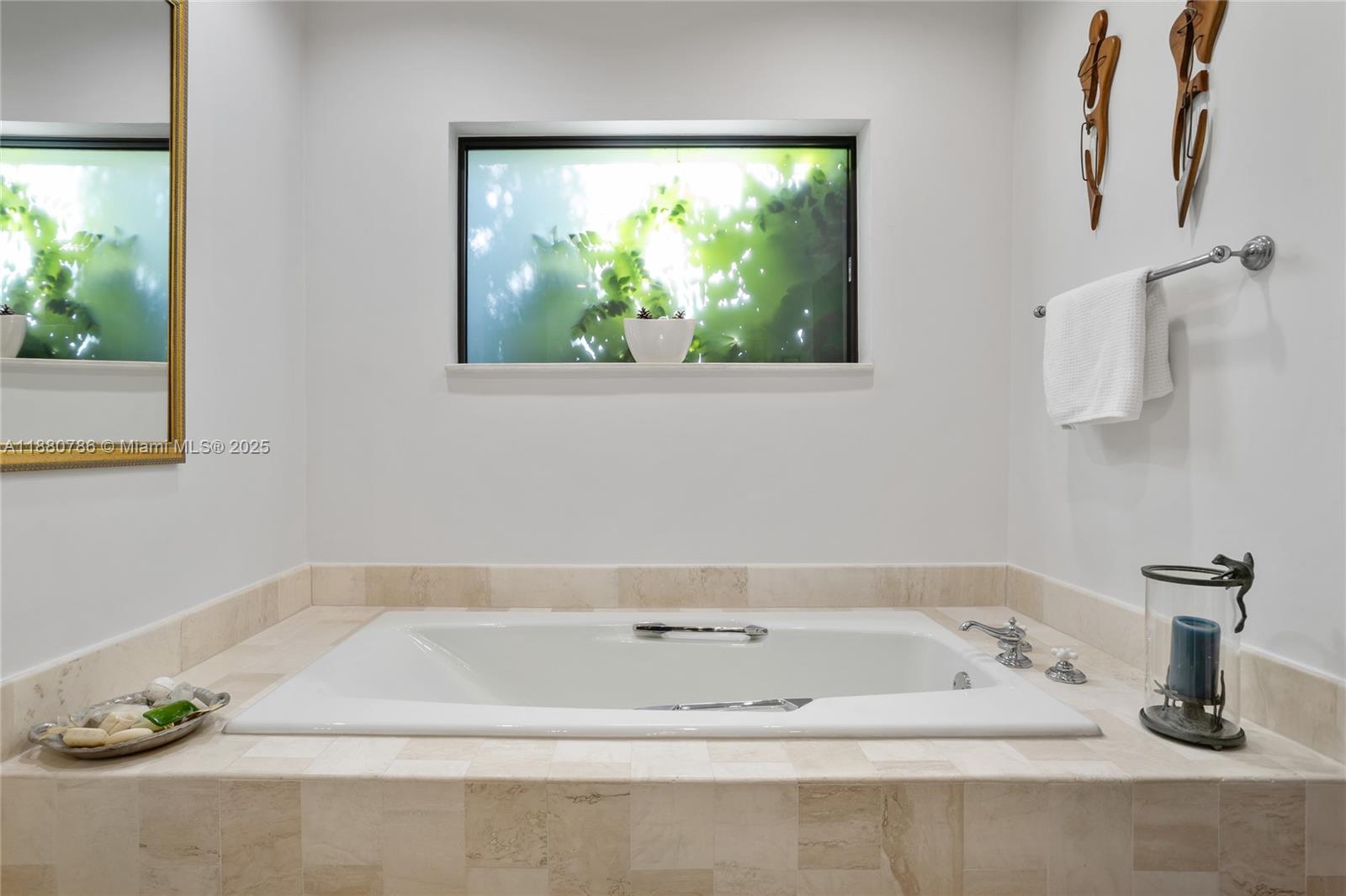 452 SW 21st Rd Miami, FL 33129