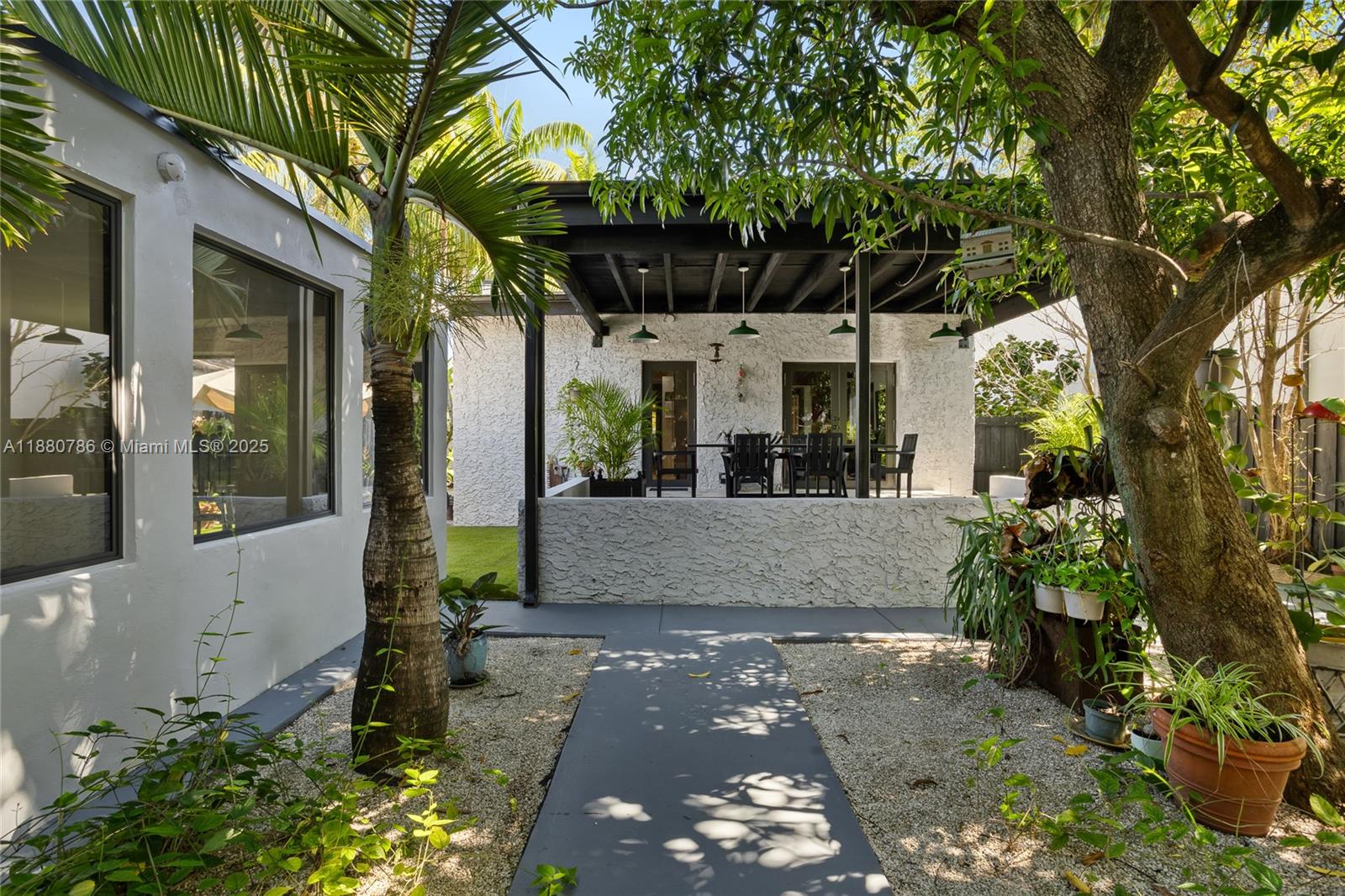 452 SW 21st Rd Miami, FL 33129