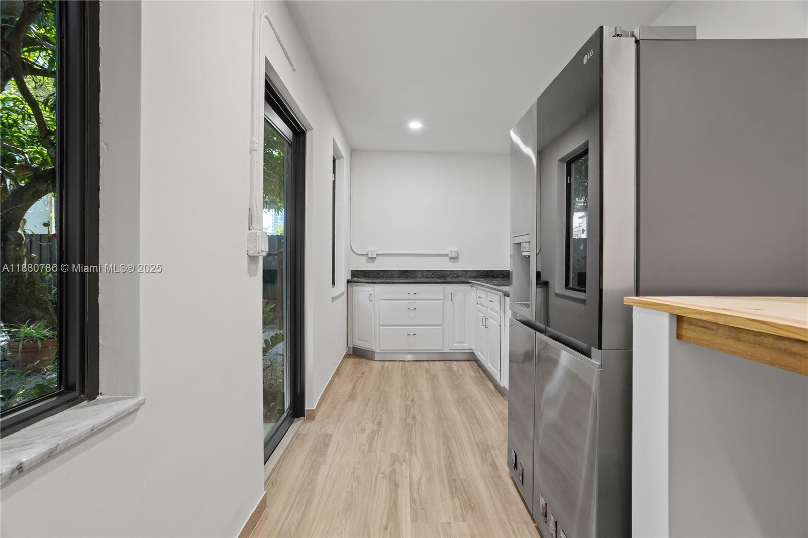 452 SW 21st Rd Miami, FL 33129