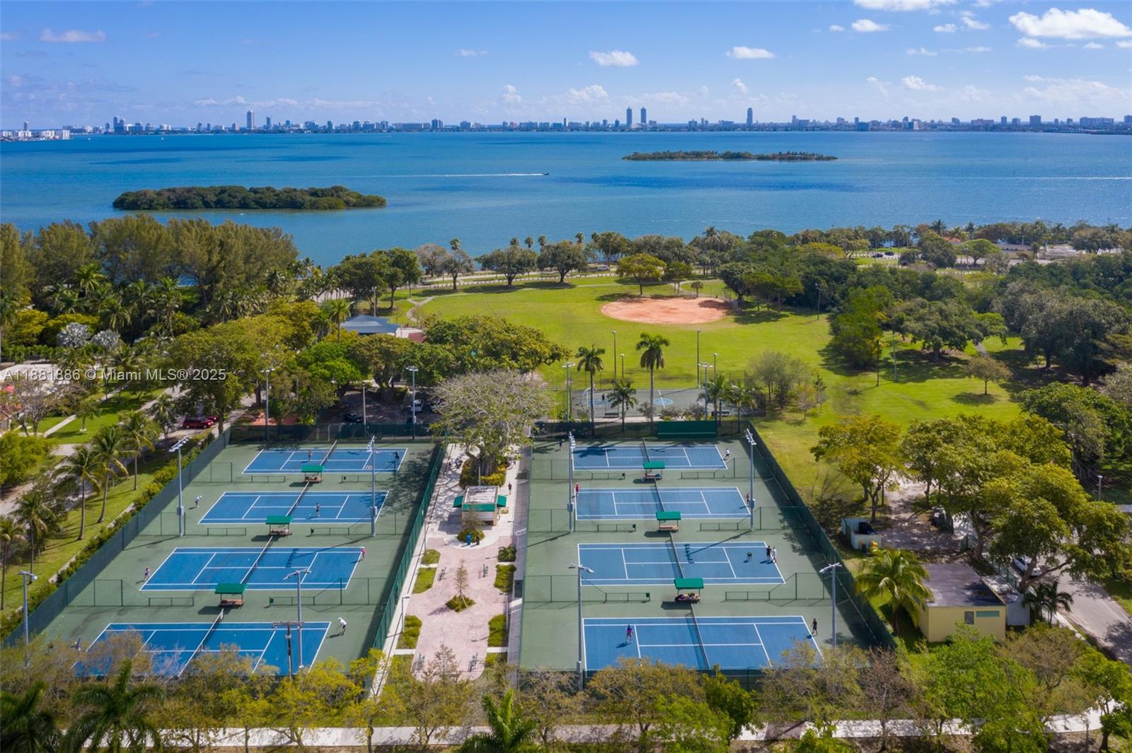 600 NE 55th Ter Miami, FL 33137 600 NE 55th Ter Miami, FL 33137
