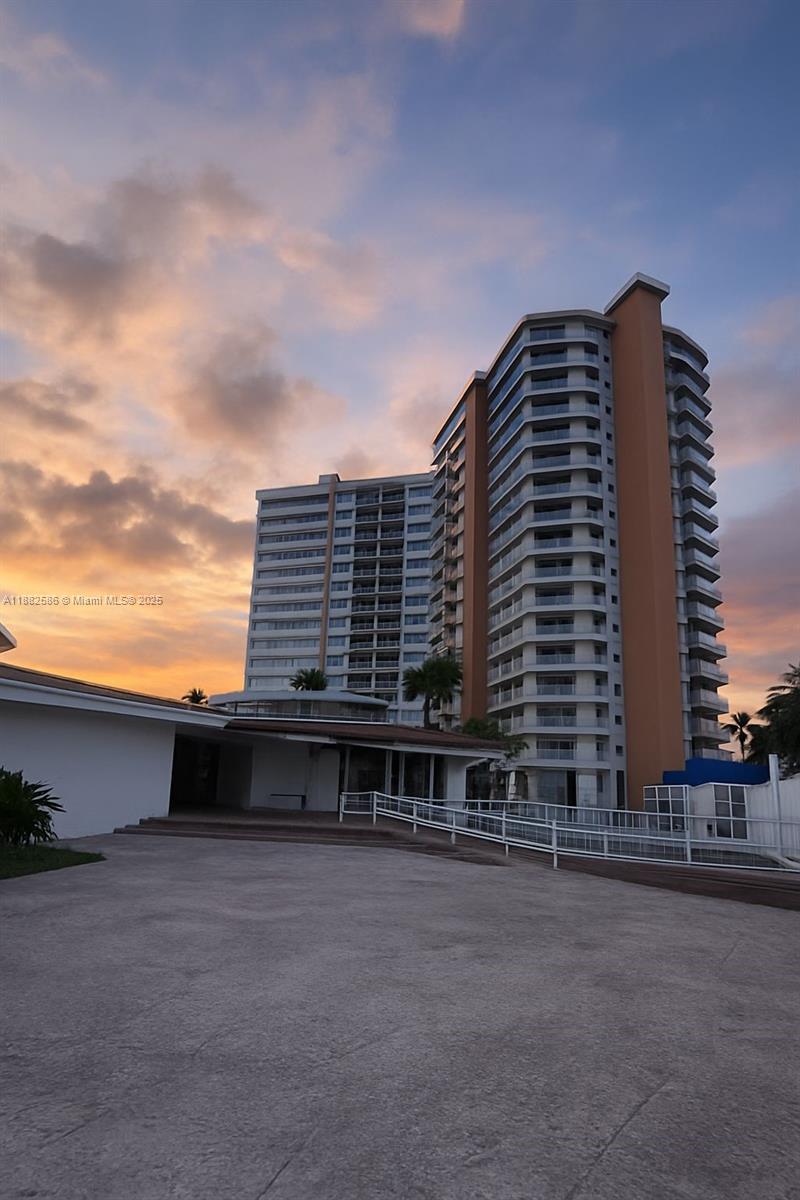 1351 NE Miami Gdns Dr #704E