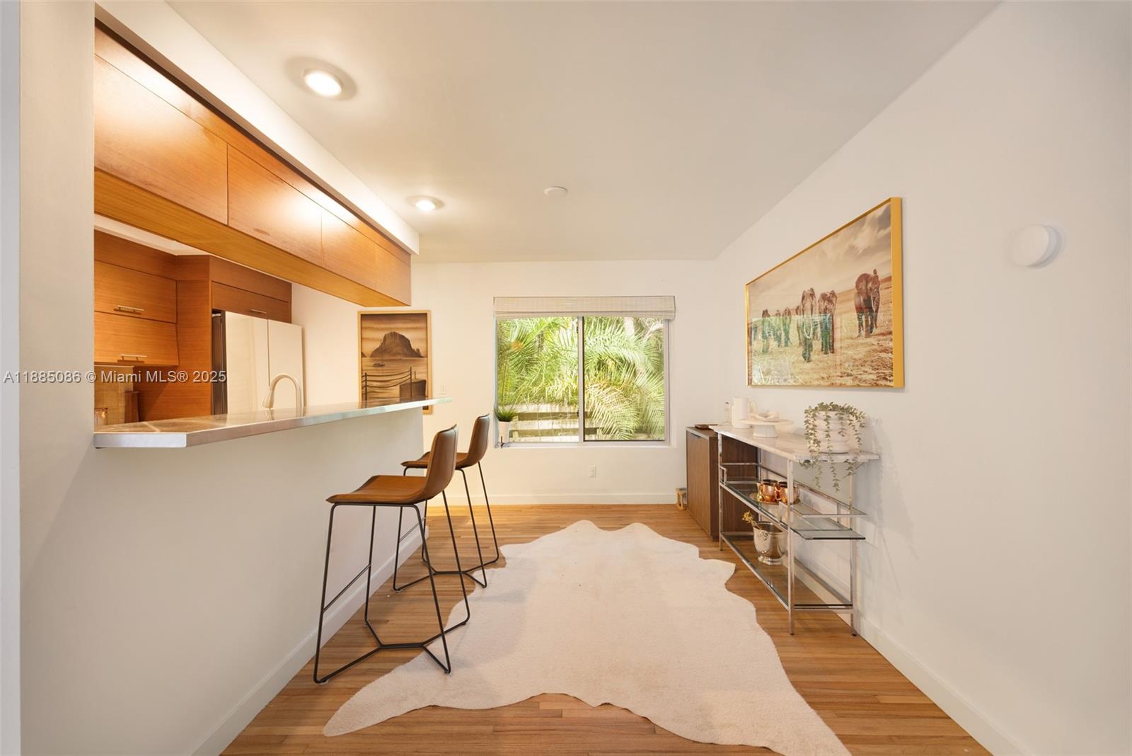 3894 Main Hwy Miami, FL 33133