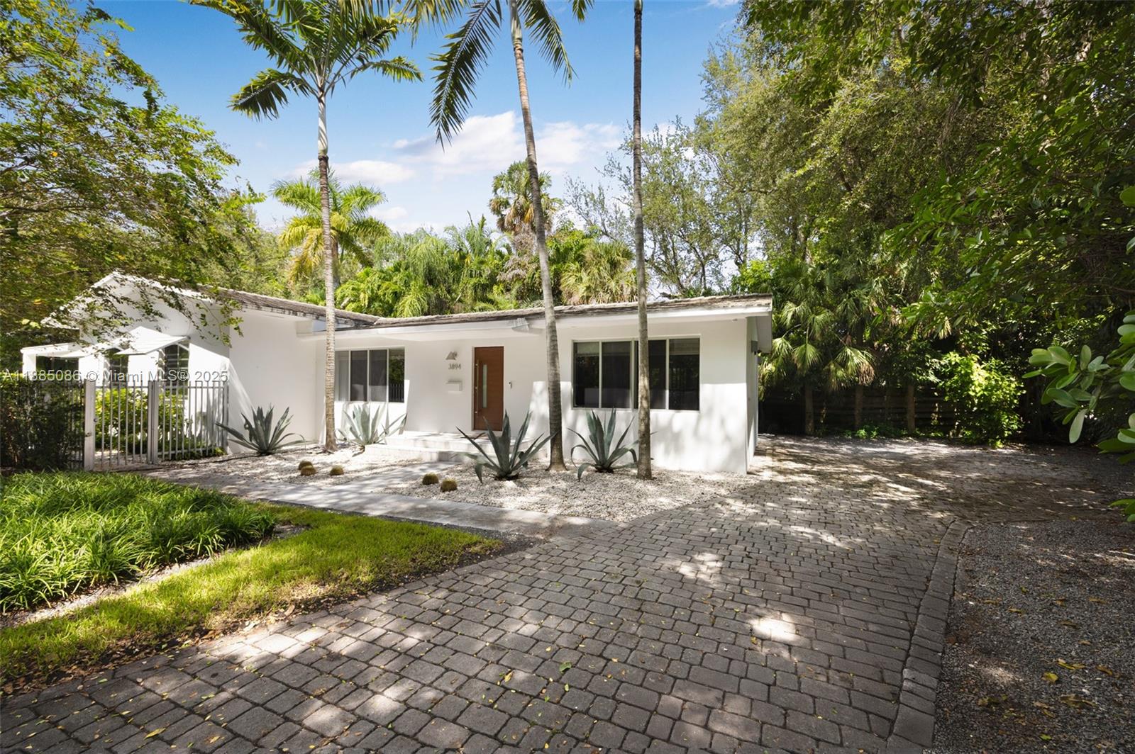 3894 Main Hwy Miami, FL 33133