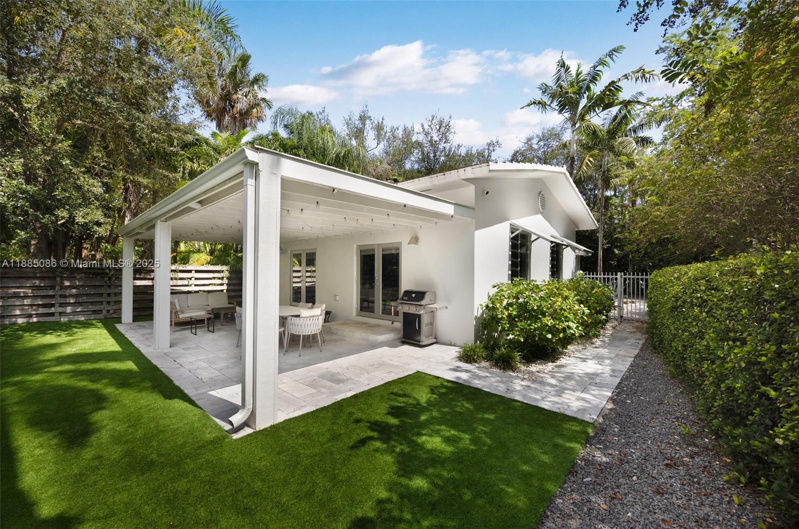 3894 Main Hwy Miami, FL 33133