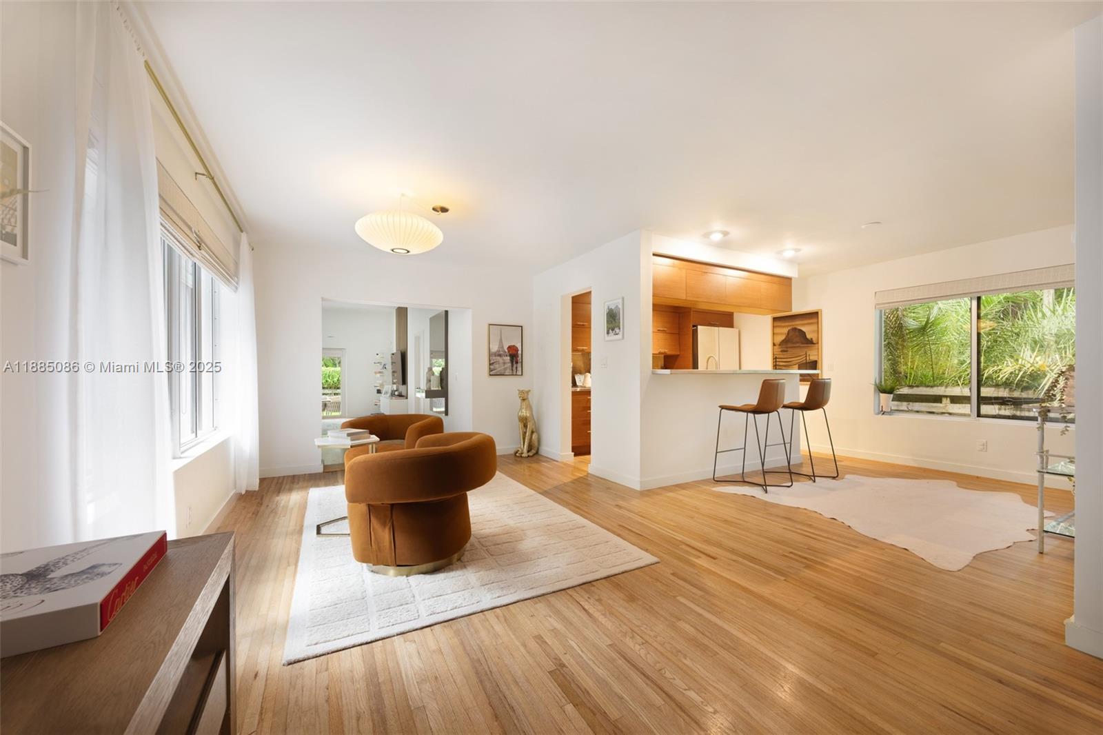 3894 Main Hwy Miami, FL 33133