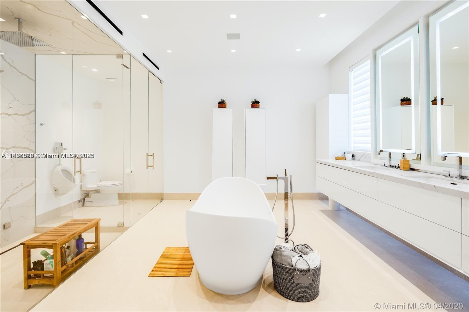 1261 99th St Bay Harbor Islands, FL 33154