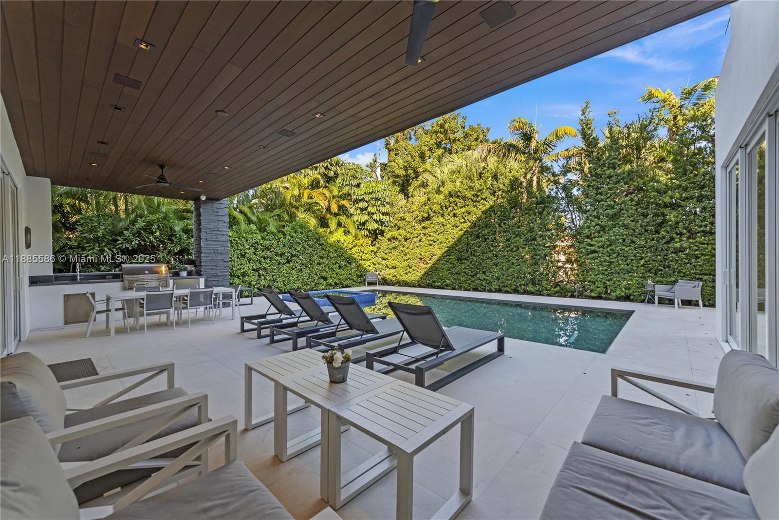 1261 99th St Bay Harbor Islands, FL 33154