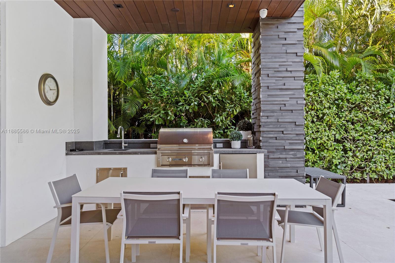 1261 99th St Bay Harbor Islands, FL 33154