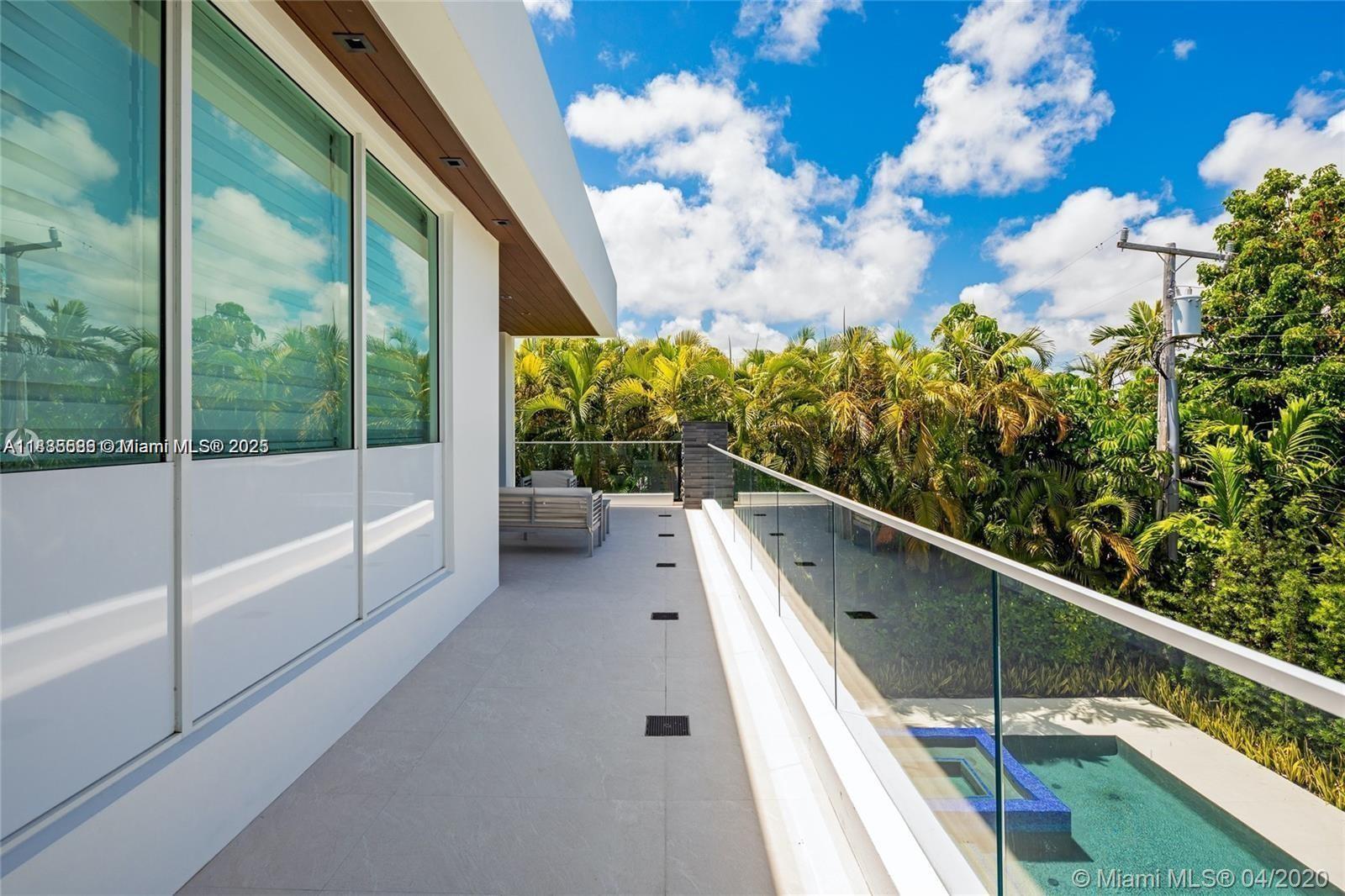 1261 99th St Bay Harbor Islands, FL 33154