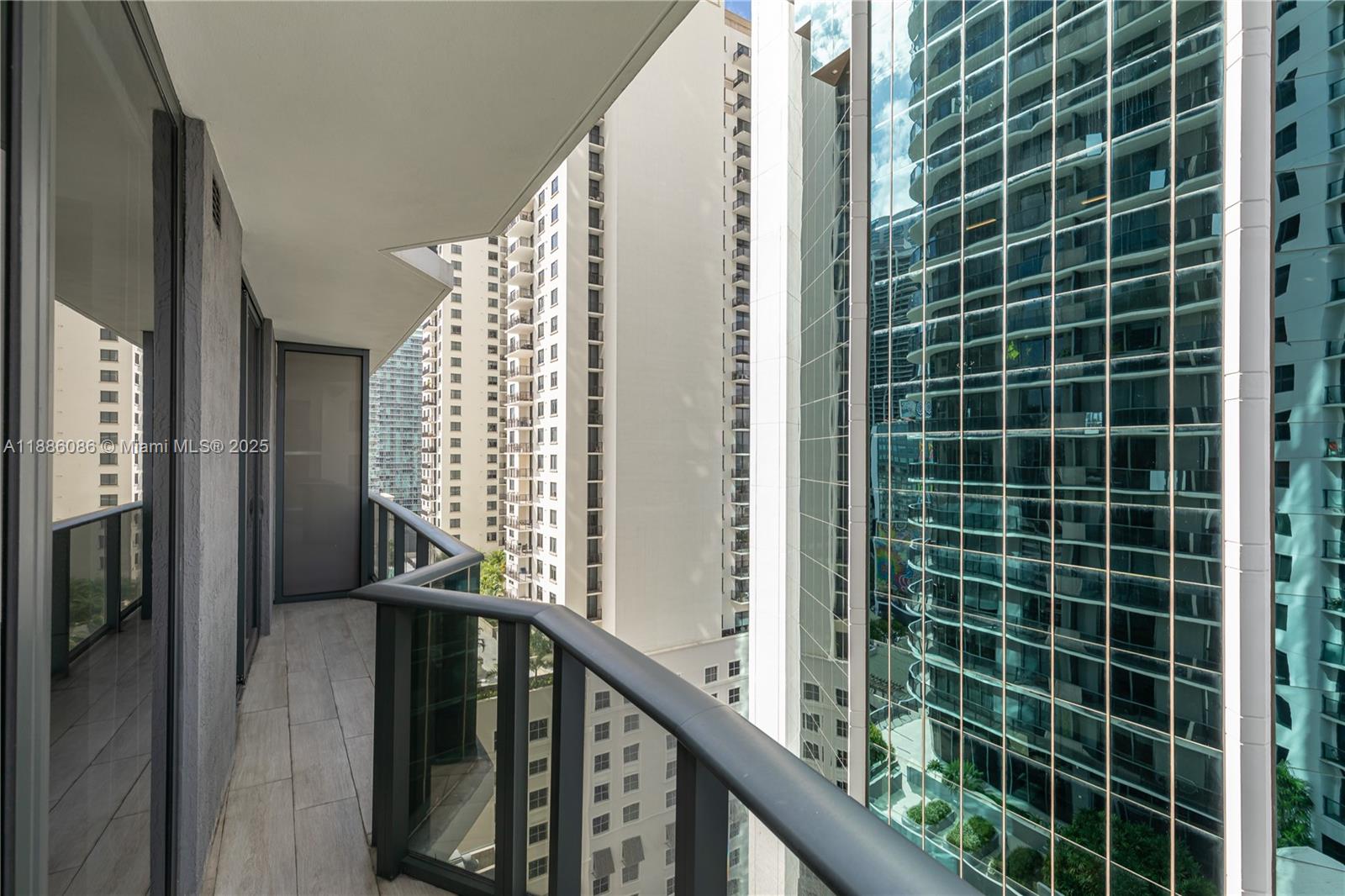 image Brickell Heights29