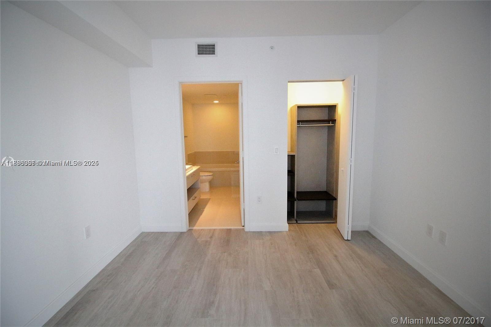 image Brickell Heights8
