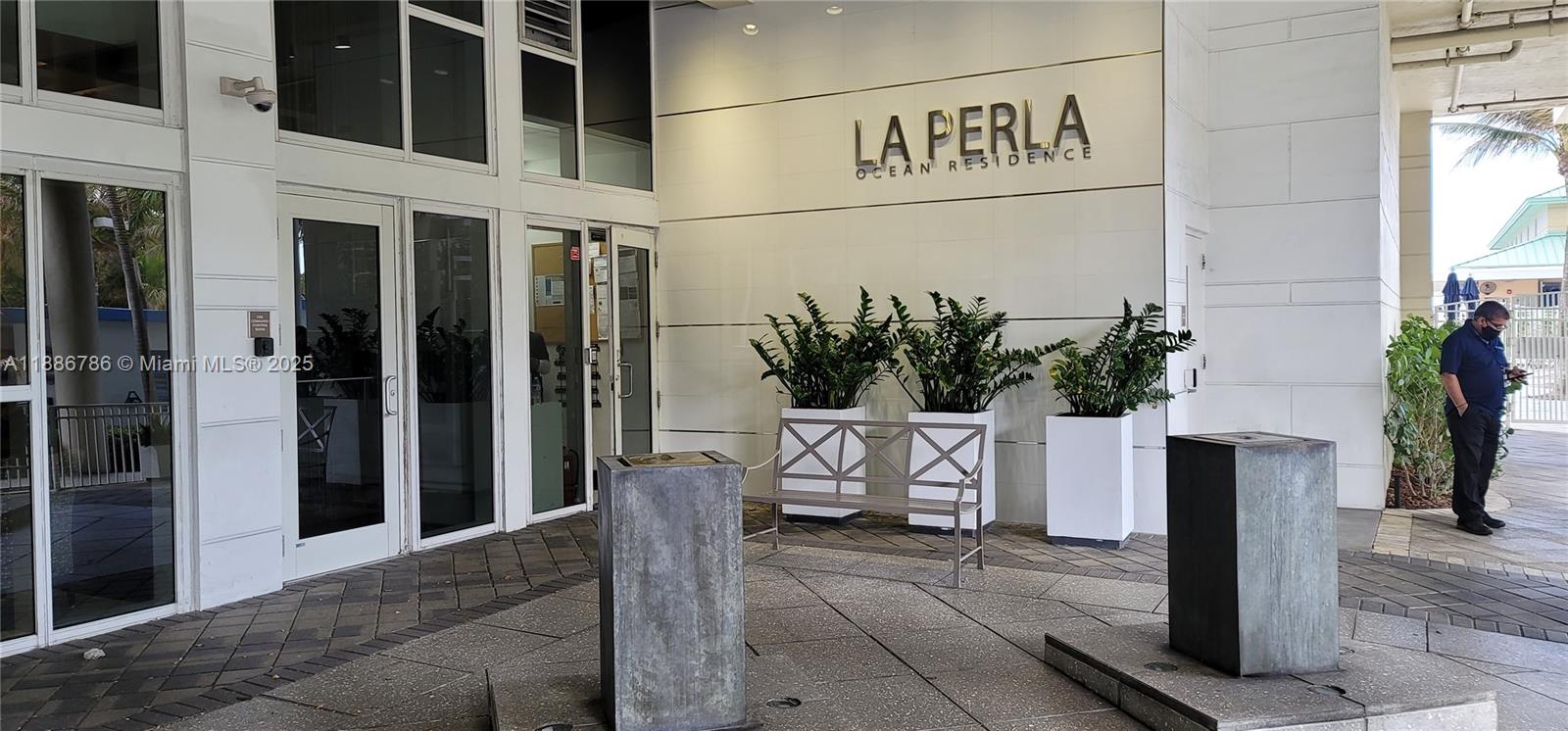 image La Perla2
